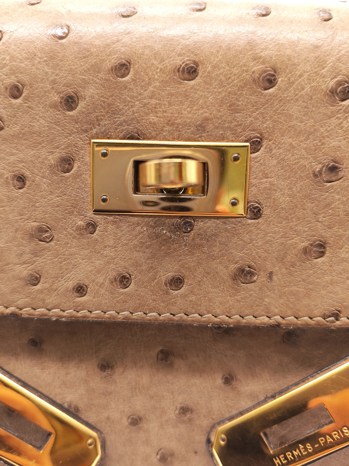 Hermes Kelly 32 Sellier in Mousse Ostrich Leather in Gold Hardware Stamp X Circle (1994) | Purse Maison Luxury Bags Shop