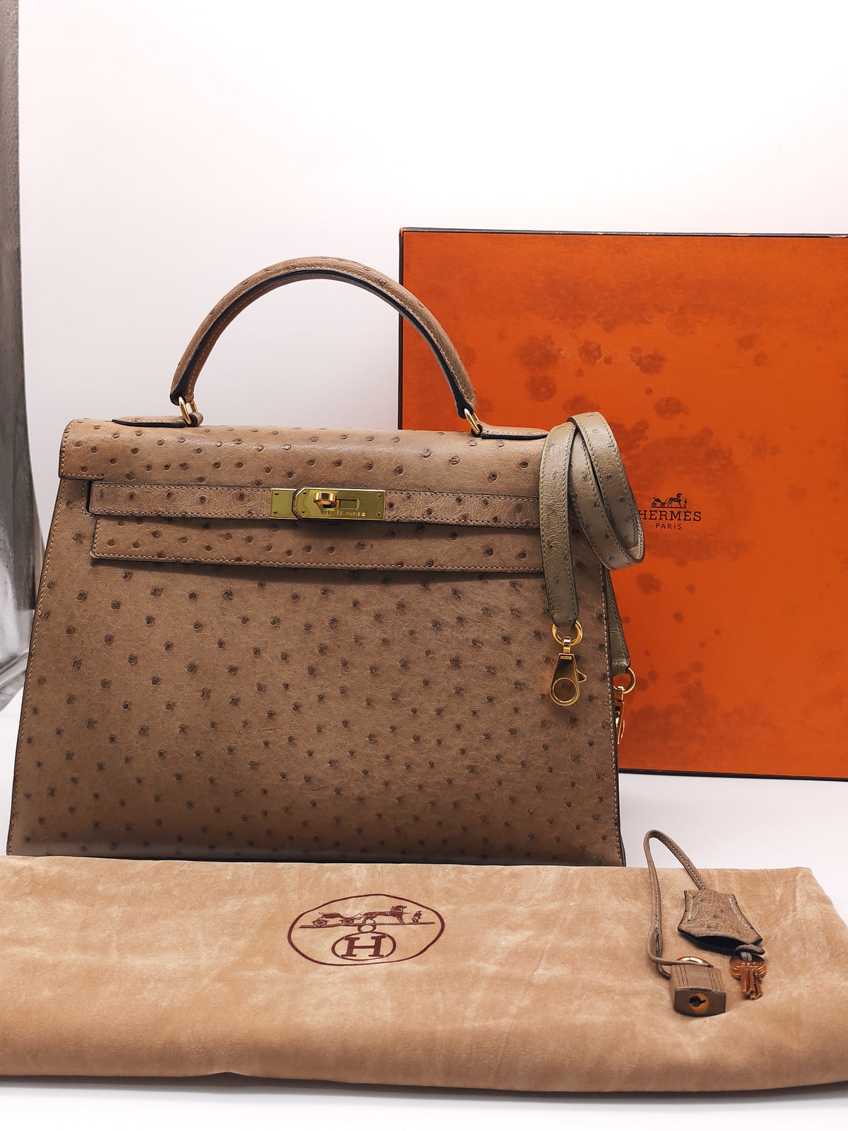 Hermes Kelly 32 Sellier in Mousse Ostrich Leather in Gold Hardware Stamp X Circle (1994) | Purse Maison Luxury Bags Shop