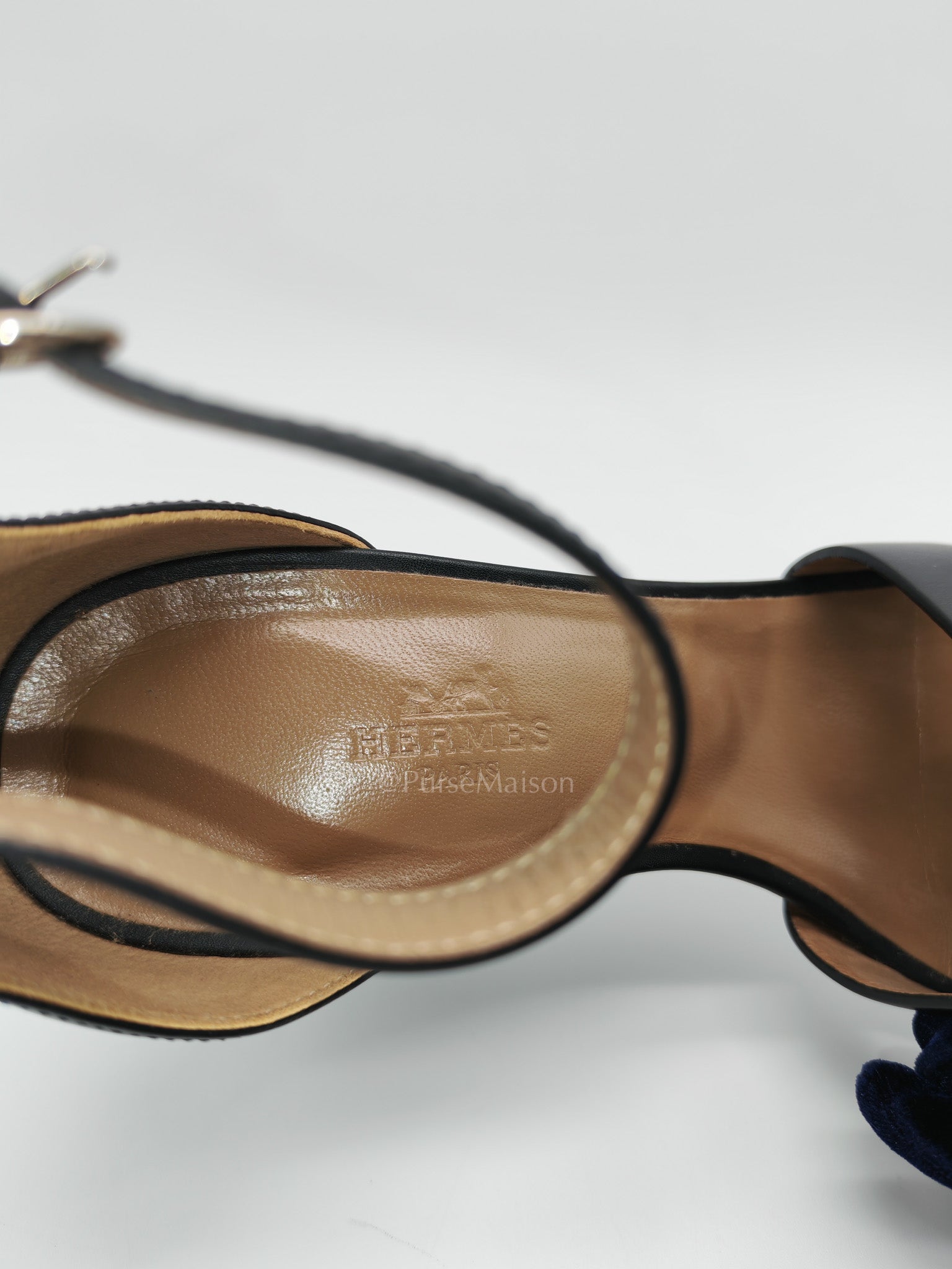 Legend in Black Swift Leather Sandals Size 37EU (24cm) | Purse Maison Luxury Bags Shop