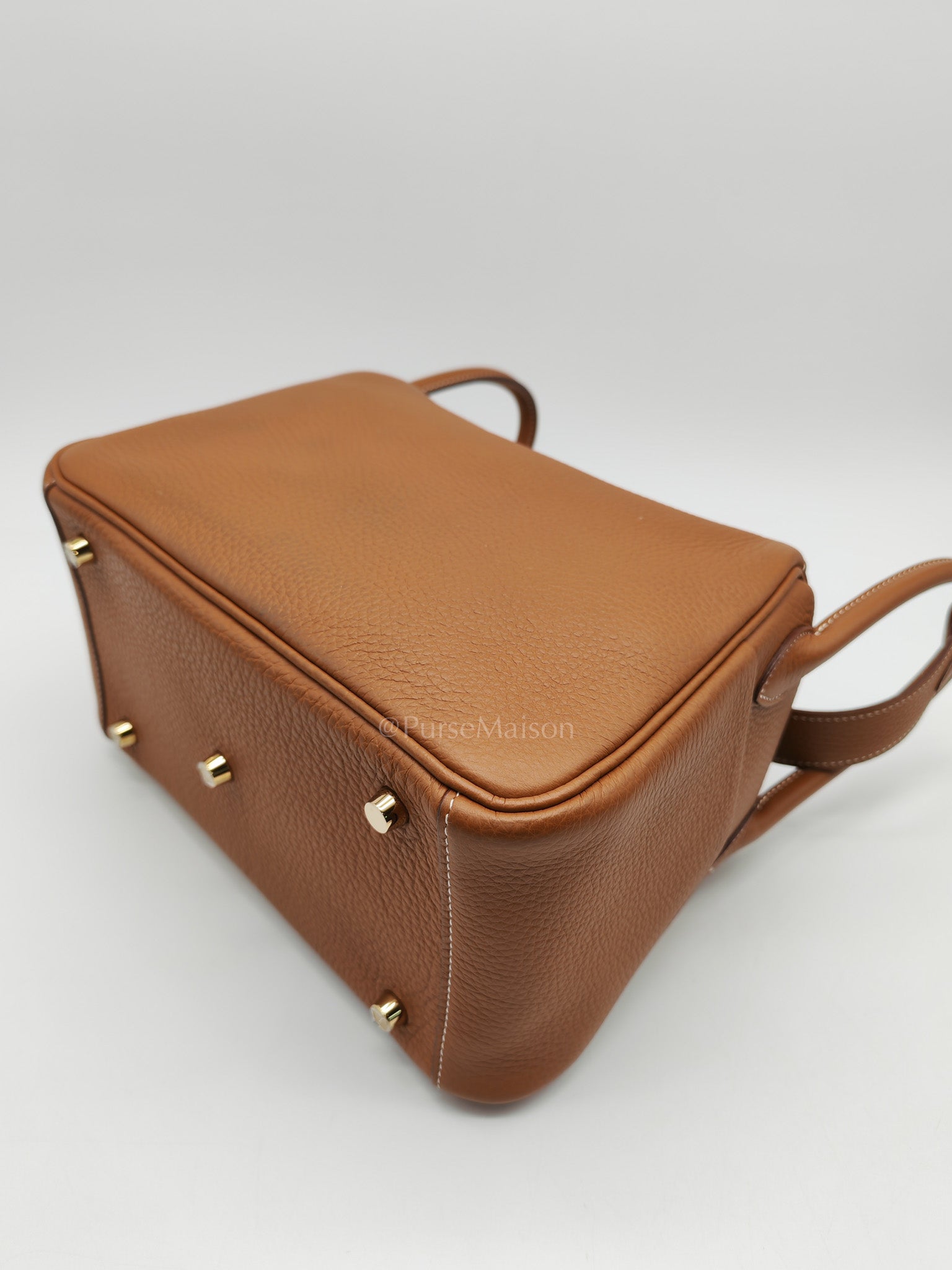 Hermes Lindy 26 in Gold Clemence Leather Gold Hardware Stamp W(2024) | Purse Maison Luxury Bags Shop