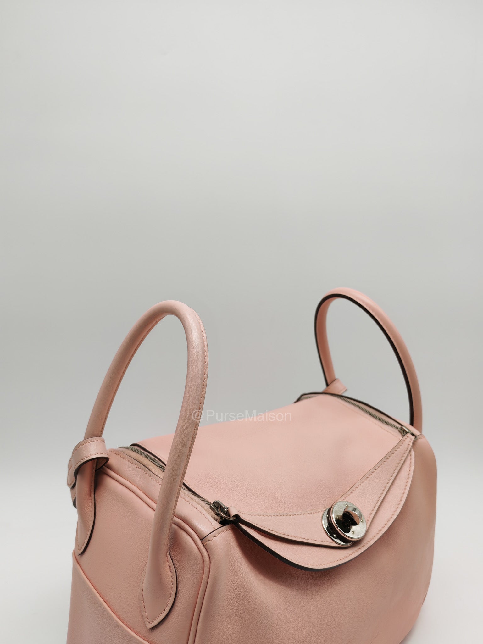 Hermes Lindy 26 in Rose Sakura Swift Leather Palladium Hardware Stamp X(2016) | Purse Maison Luxury Bags Shop
