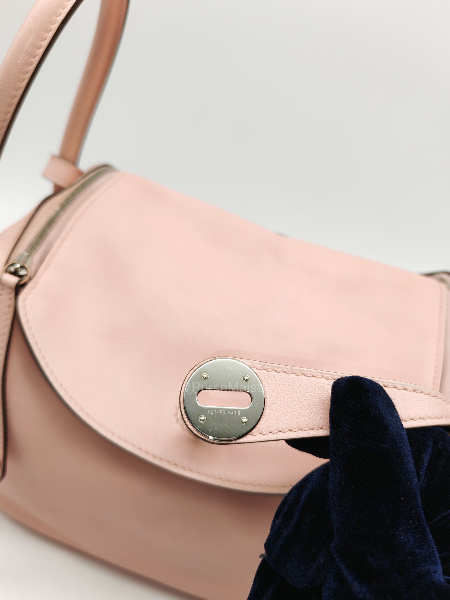 Hermes Lindy 26 in Rose Sakura Swift Leather Palladium Hardware Stamp X(2016) | Purse Maison Luxury Bags Shop