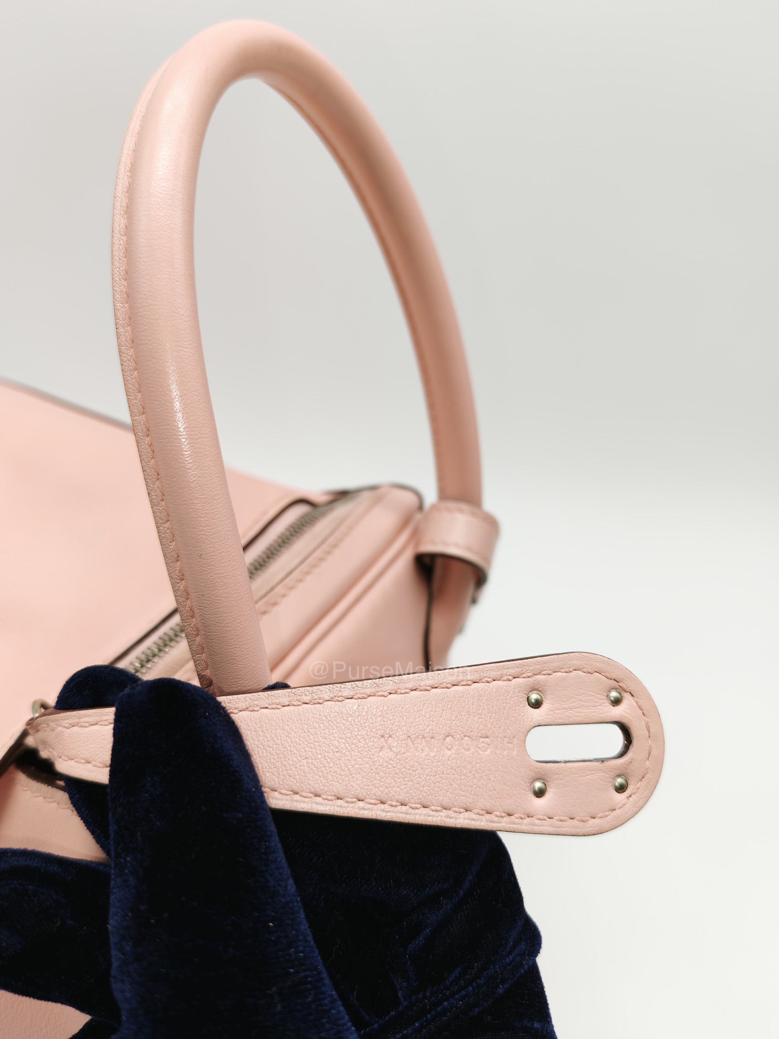 Hermes Lindy 26 in Rose Sakura Swift Leather Palladium Hardware Stamp X(2016) | Purse Maison Luxury Bags Shop