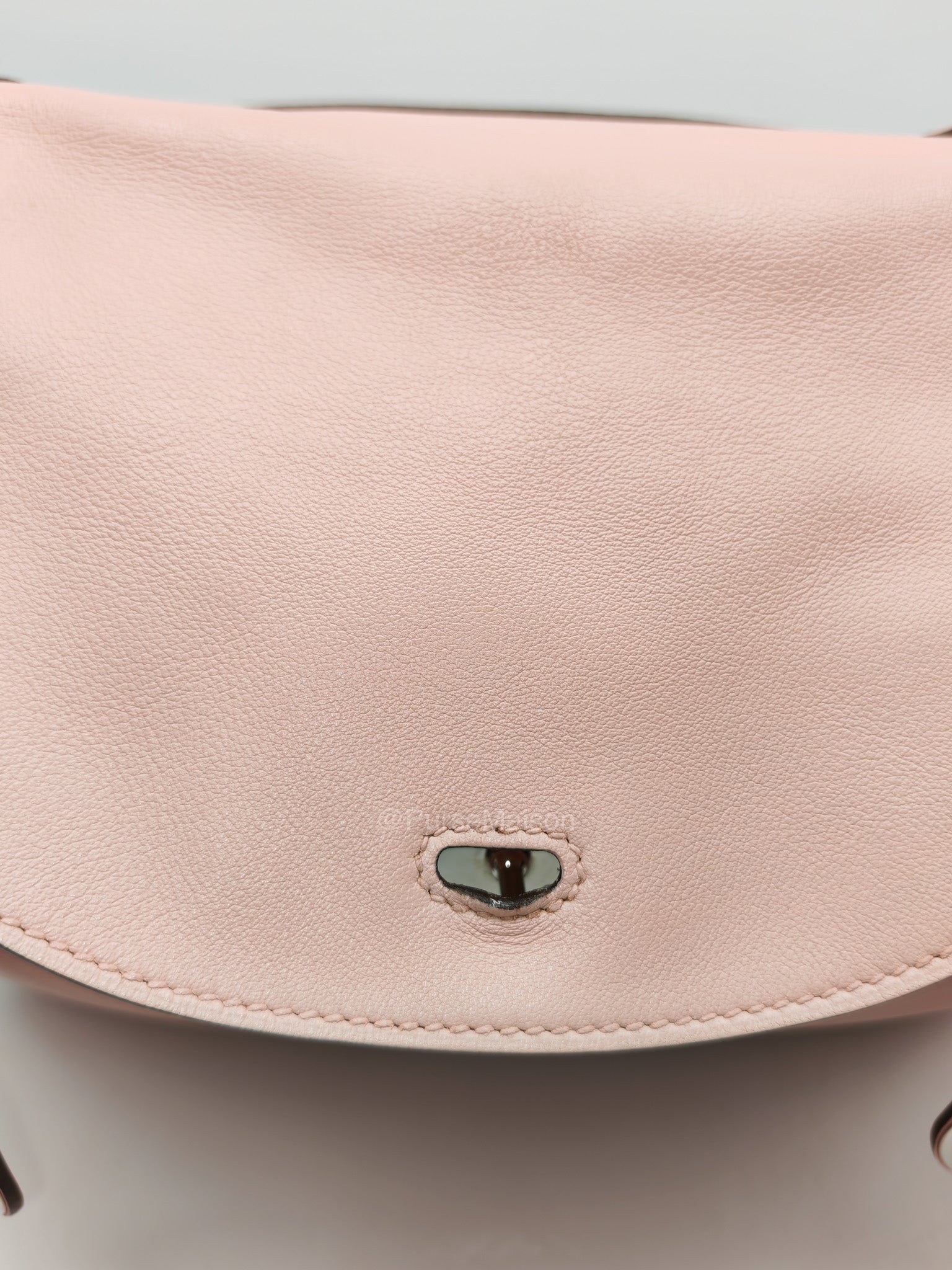 Hermes Lindy 26 in Rose Sakura Swift Leather Palladium Hardware Stamp X(2016) | Purse Maison Luxury Bags Shop