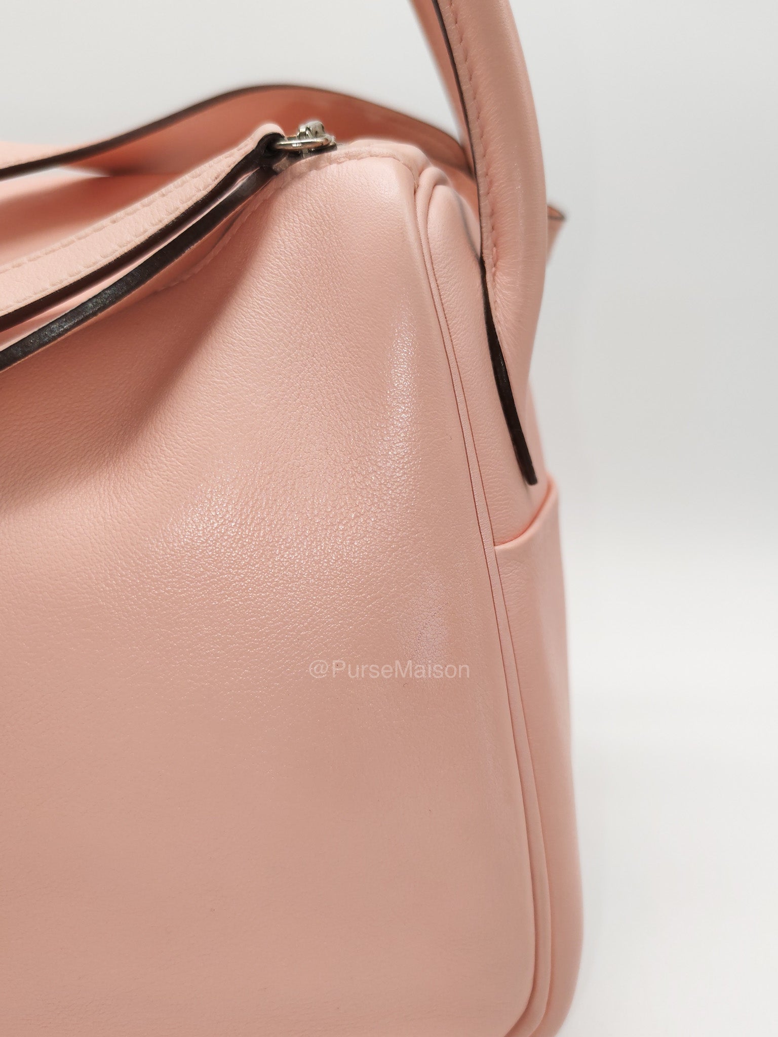 Hermes Lindy 26 in Rose Sakura Swift Leather Palladium Hardware Stamp X(2016) | Purse Maison Luxury Bags Shop