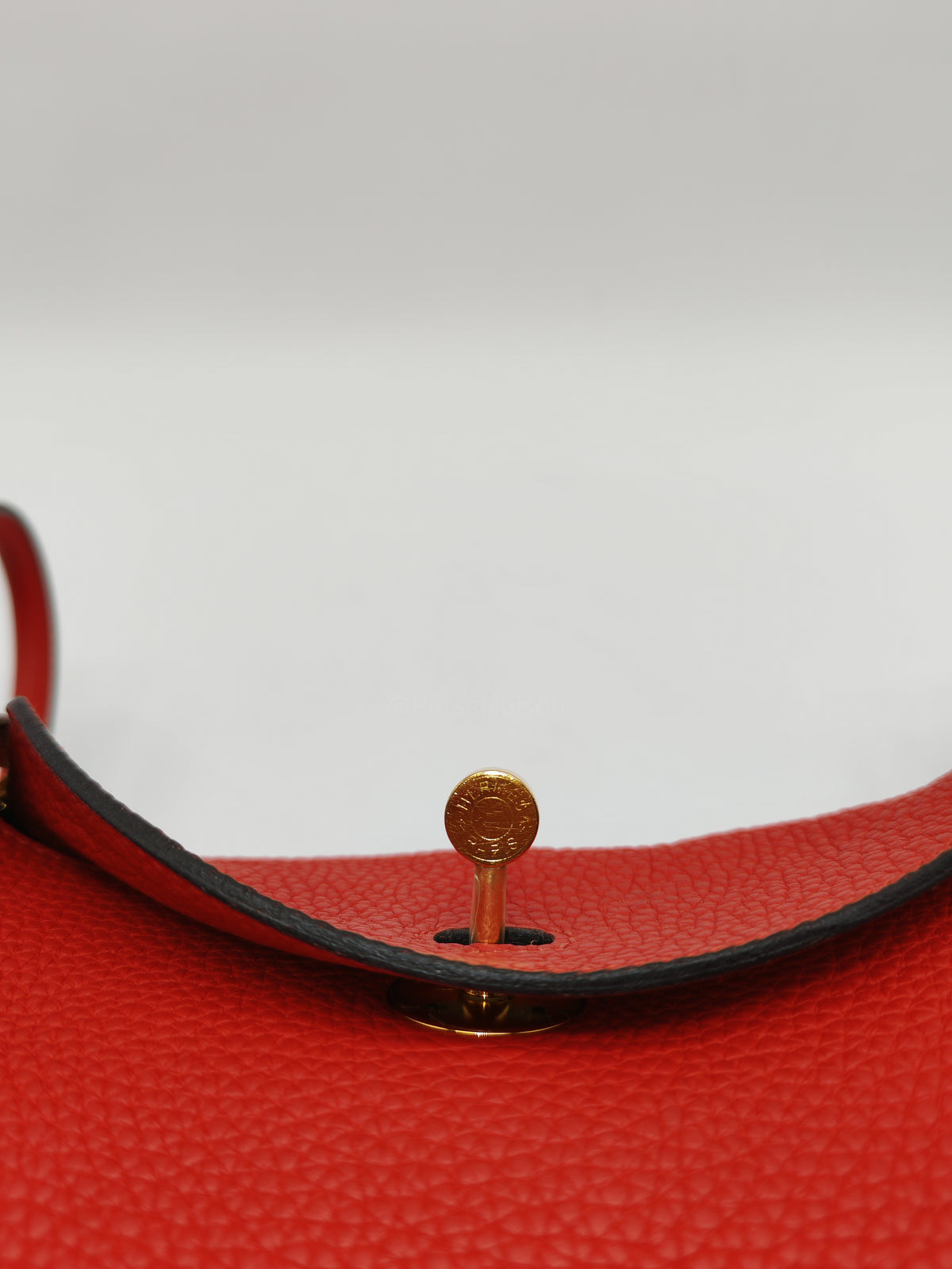 Hermes Lindy 26 in Rouge Tomate Clemence Leather Gold Hardware Stamp X (2016) | Purse Maison Luxury Bags Shop