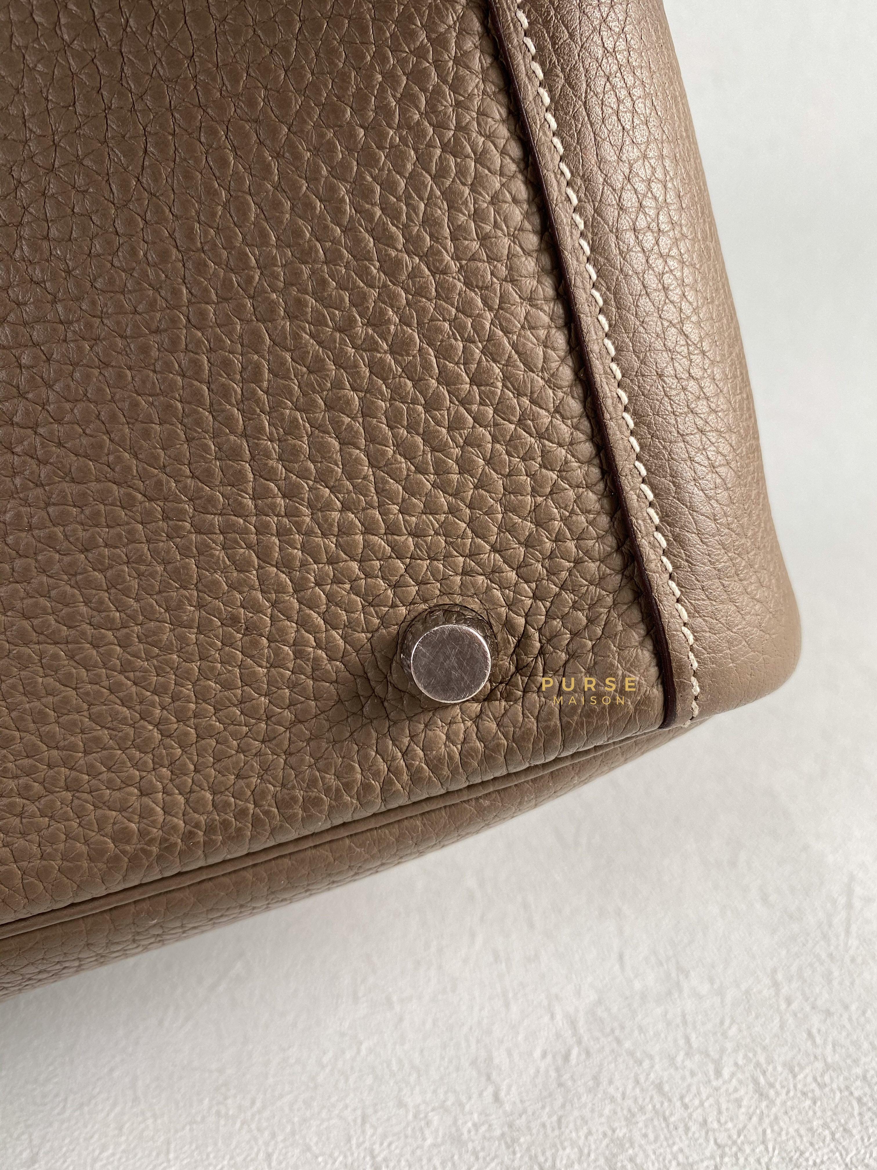 Hermes Lindy 30 Etoupe Clemence Palladium Hardware Stamp A | Purse Maison Luxury Bags Shop