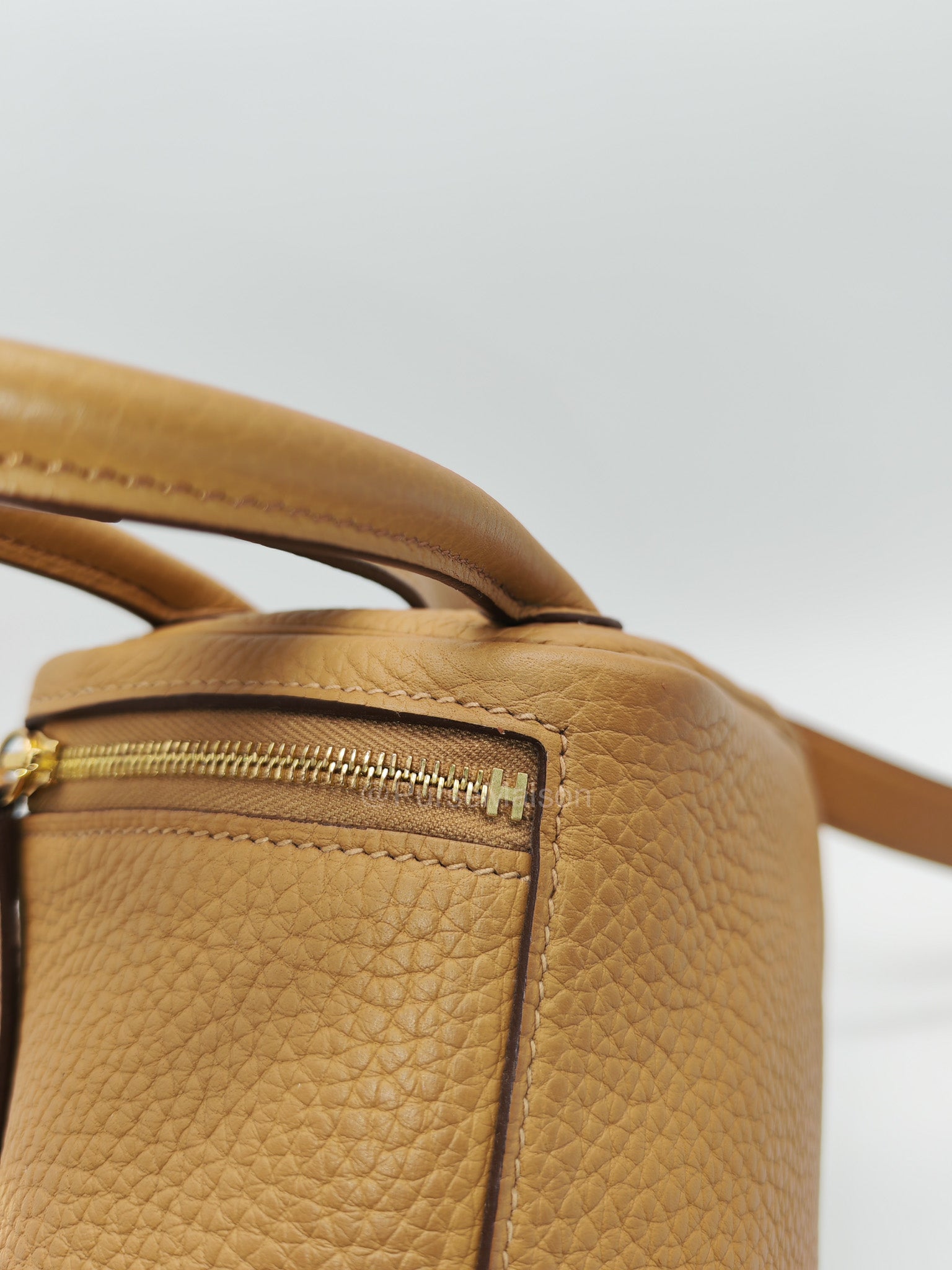 Hermes Mini Lindy in Buiscuit Clemence Leather Gold Hardware Stamp U(2022) | Purse Maison Luxury Bags Shop
