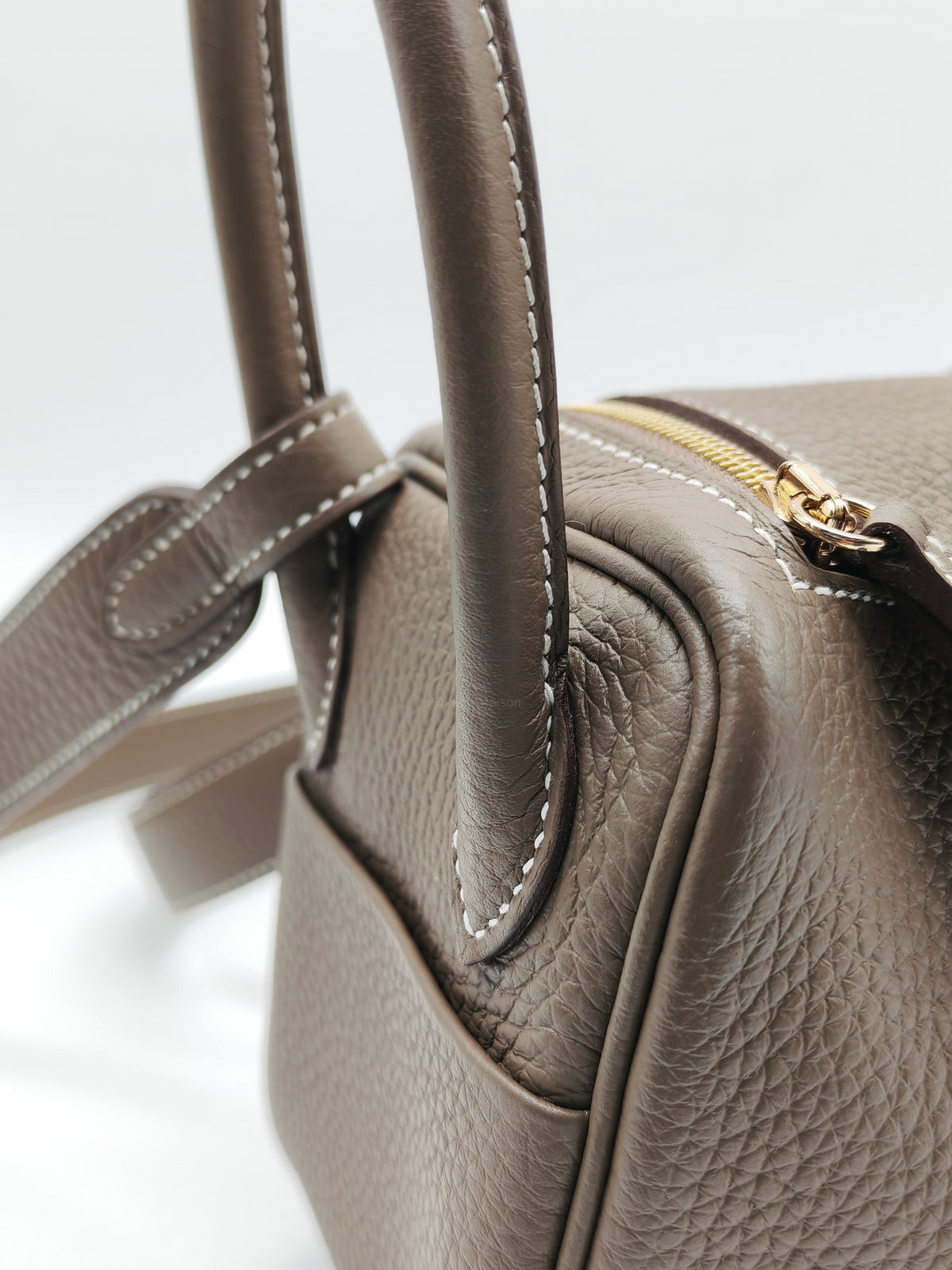 Hermes Mini Lindy in Etoupe Clemence Leather Gold Hardware Stamp U (2022) | Purse Maison Luxury Bags Shop