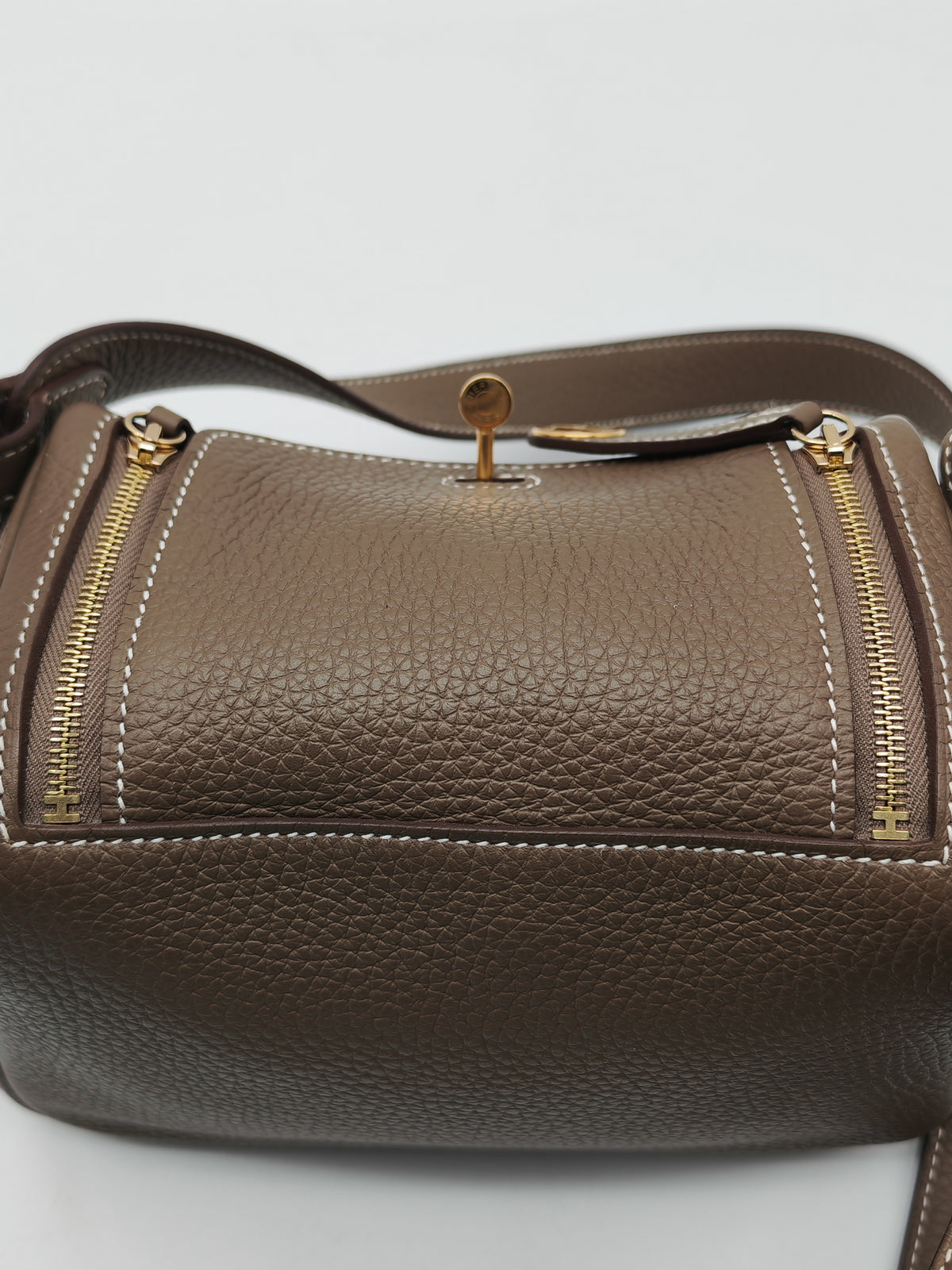 Hermes Mini Lindy in Etoupe Clemence Leather Gold Hardware Stamp U (2022) | Purse Maison Luxury Bags Shop