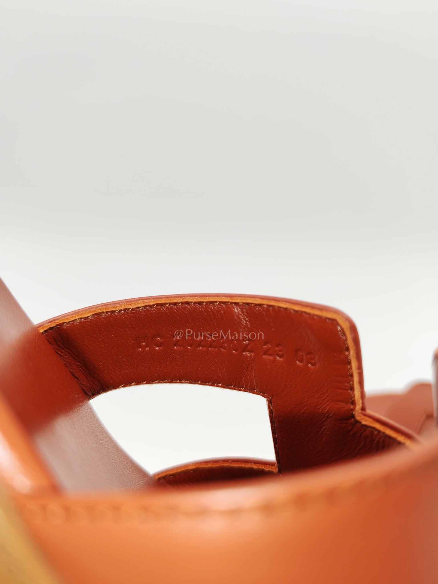 Hermes Oran in Reddish Brown Swift Leather Size 36.5 EU(23cm) | Purse Maison Luxury Bags Shop