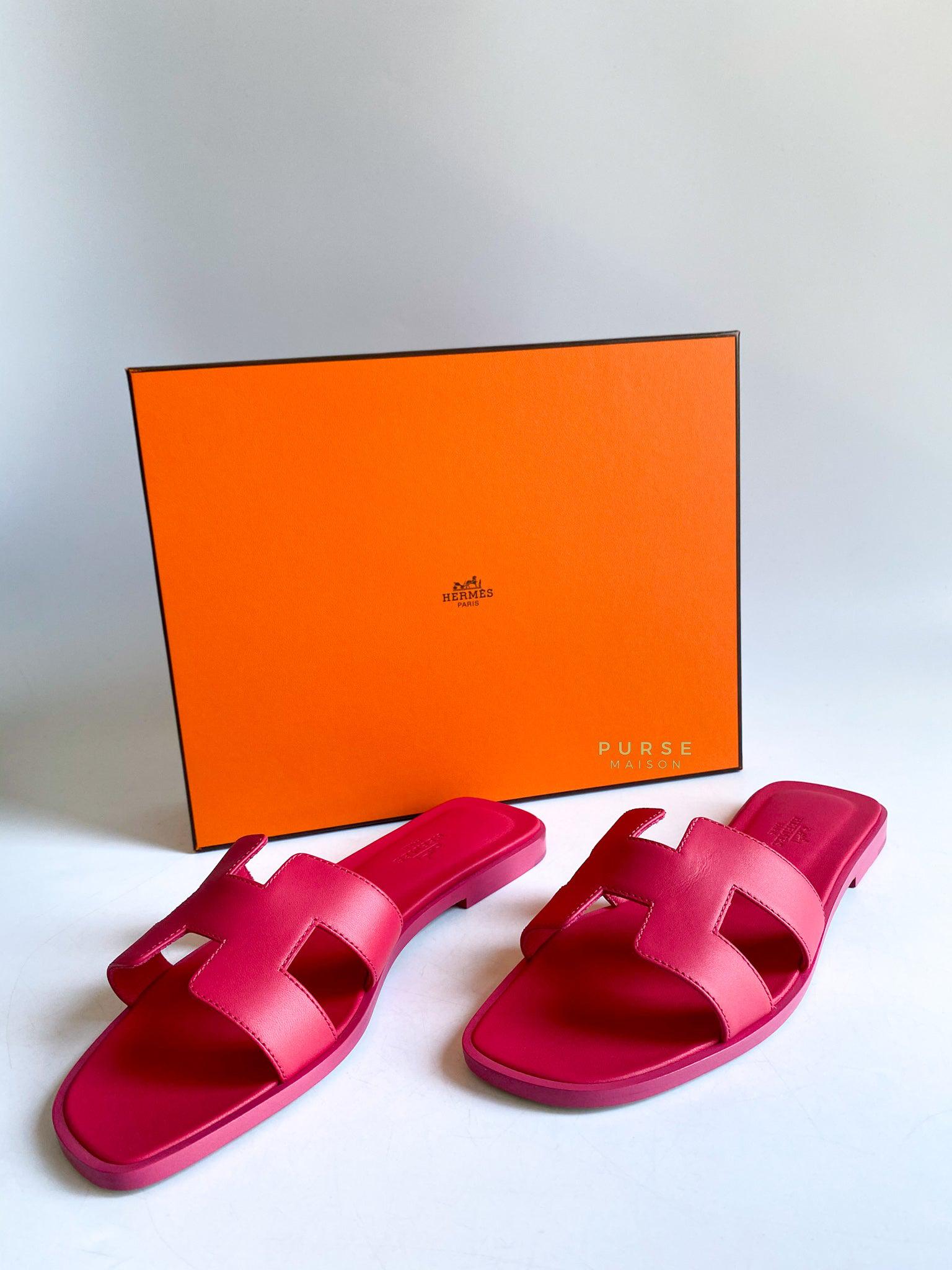 Hermes fuchsia best sale oran sandals