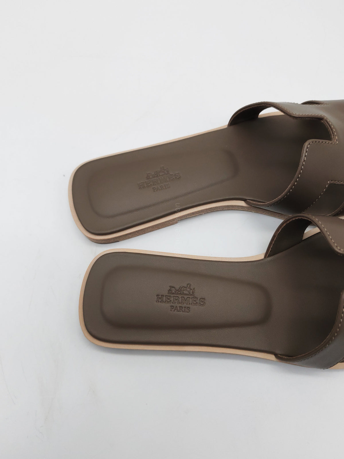 Hermes Oran Sandals in Etoupe Box Calfskin Leather Size 37 EU(23.5cm) | Purse Maison Luxury Bags Shop