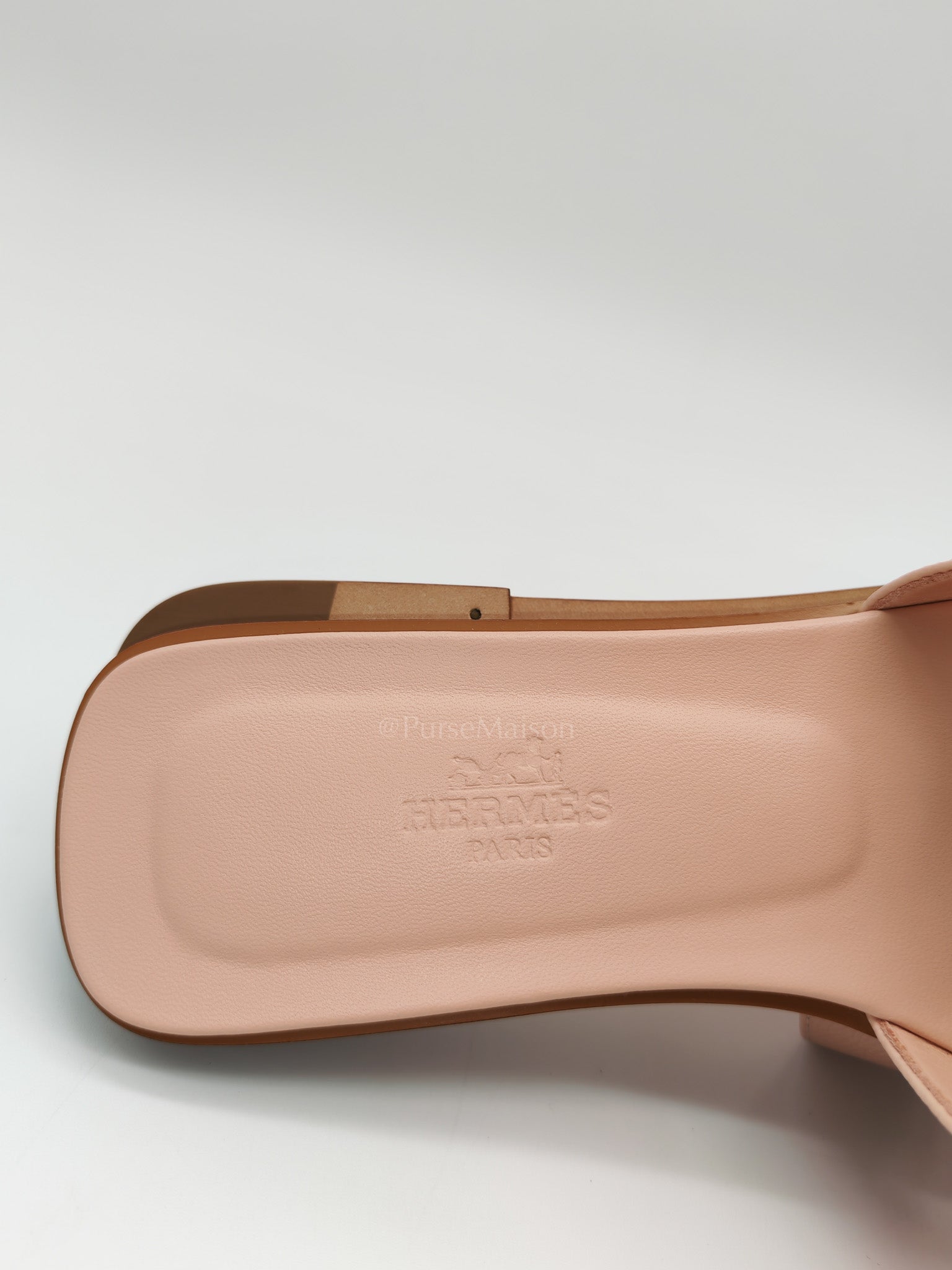 Hermes Oran Sandals in Rose Pale Epsom Leather Size 37 EU (23.5 cm)
