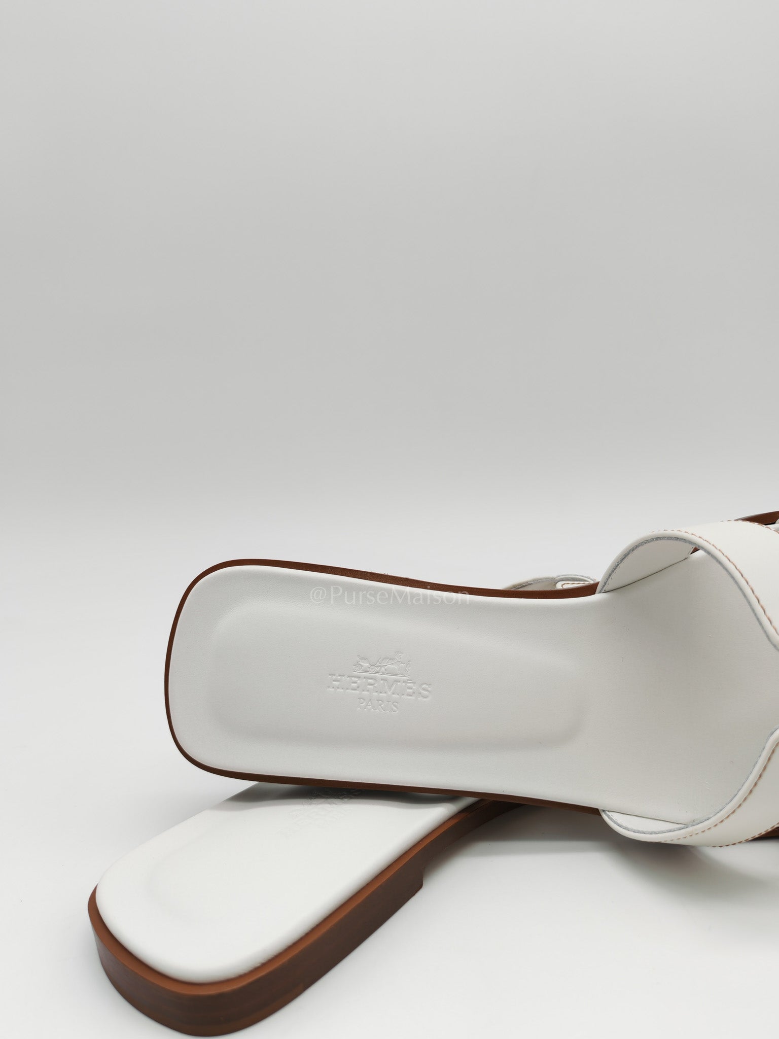 Oran Sandals in White Swift Leather Size 40 (26cm)