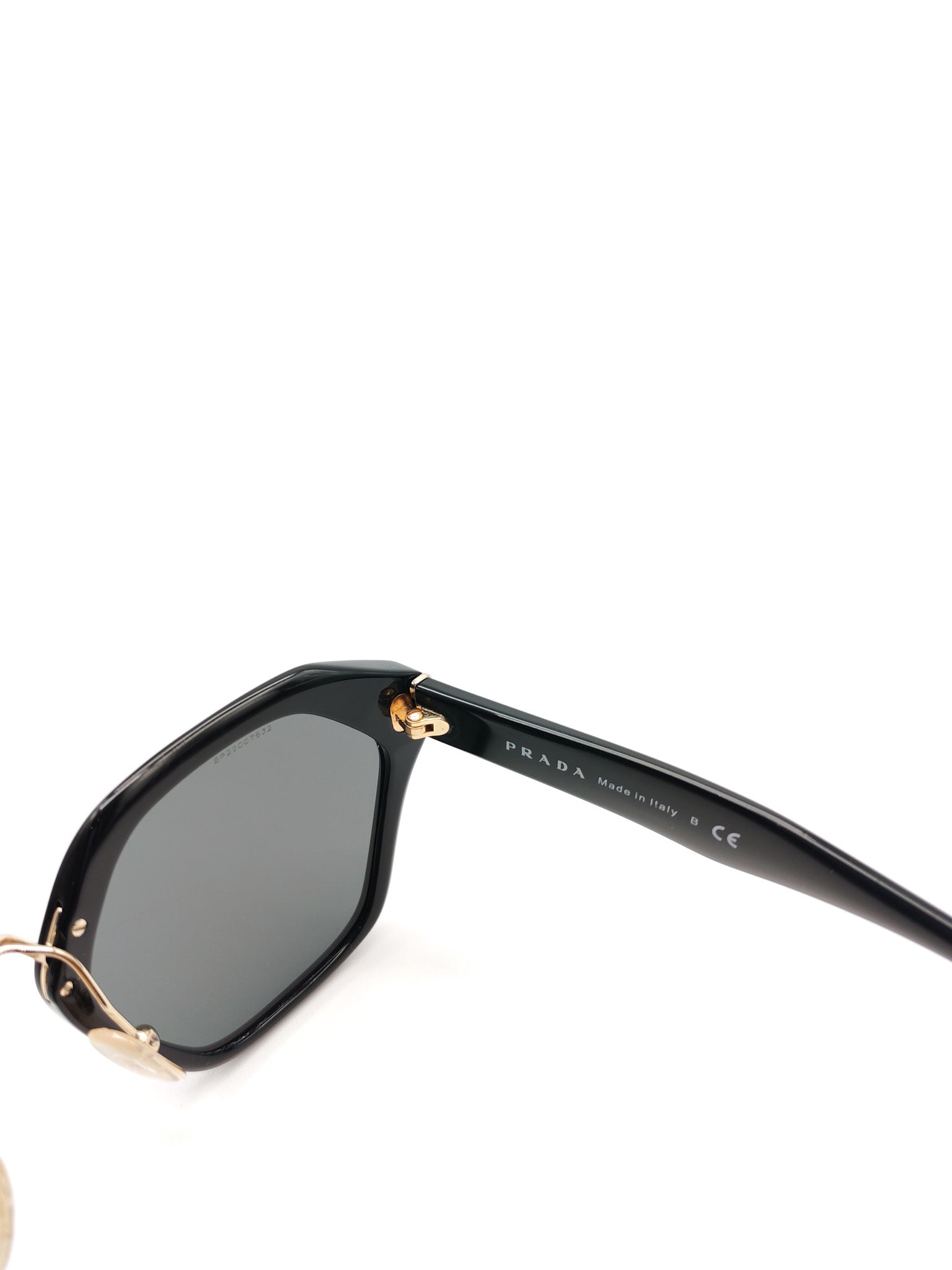 Hexagonal Sunglasses Black SPR 04T | Purse Maison Luxury Bags Shop