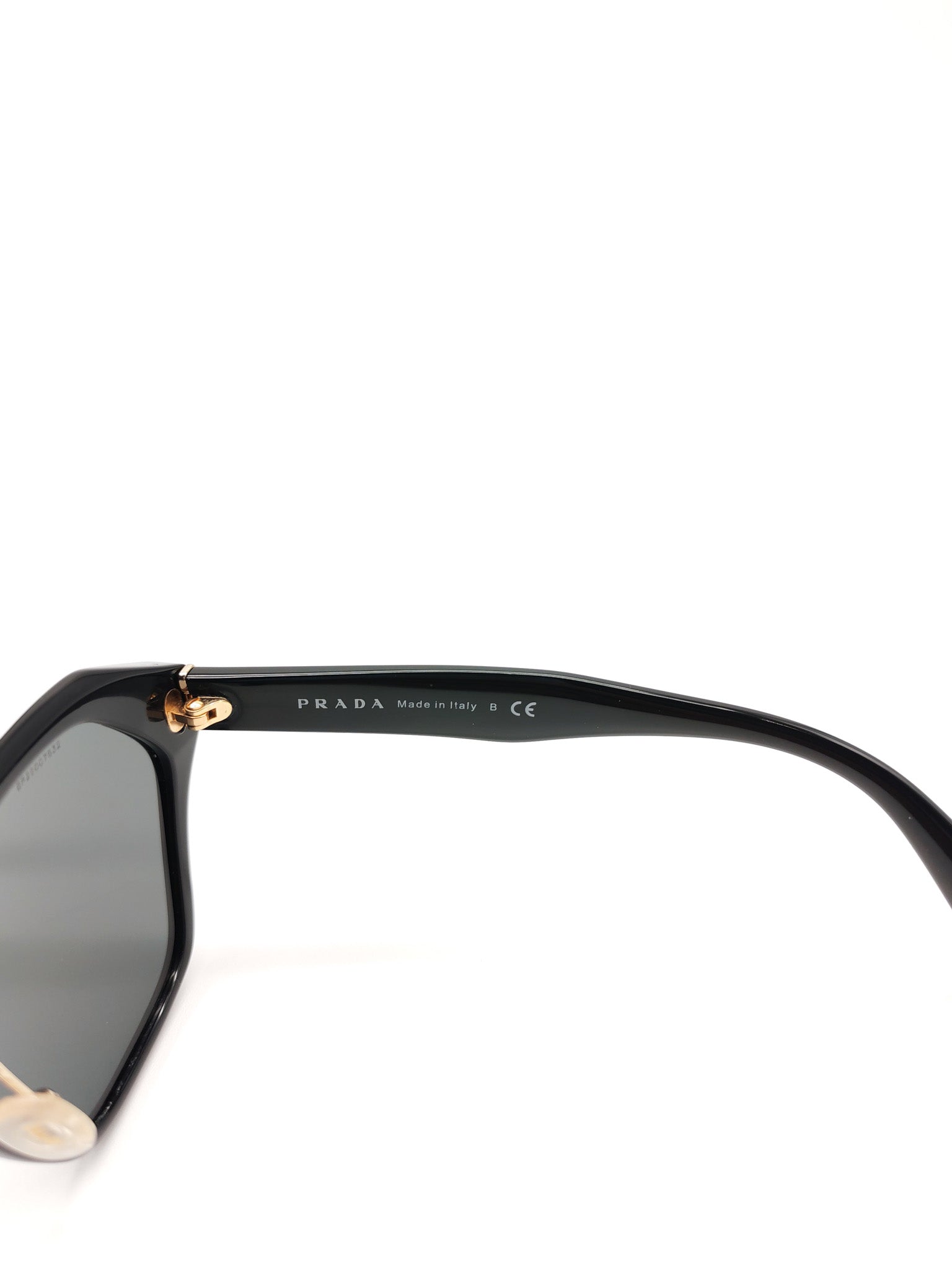 Hexagonal Sunglasses Black SPR 04T | Purse Maison Luxury Bags Shop