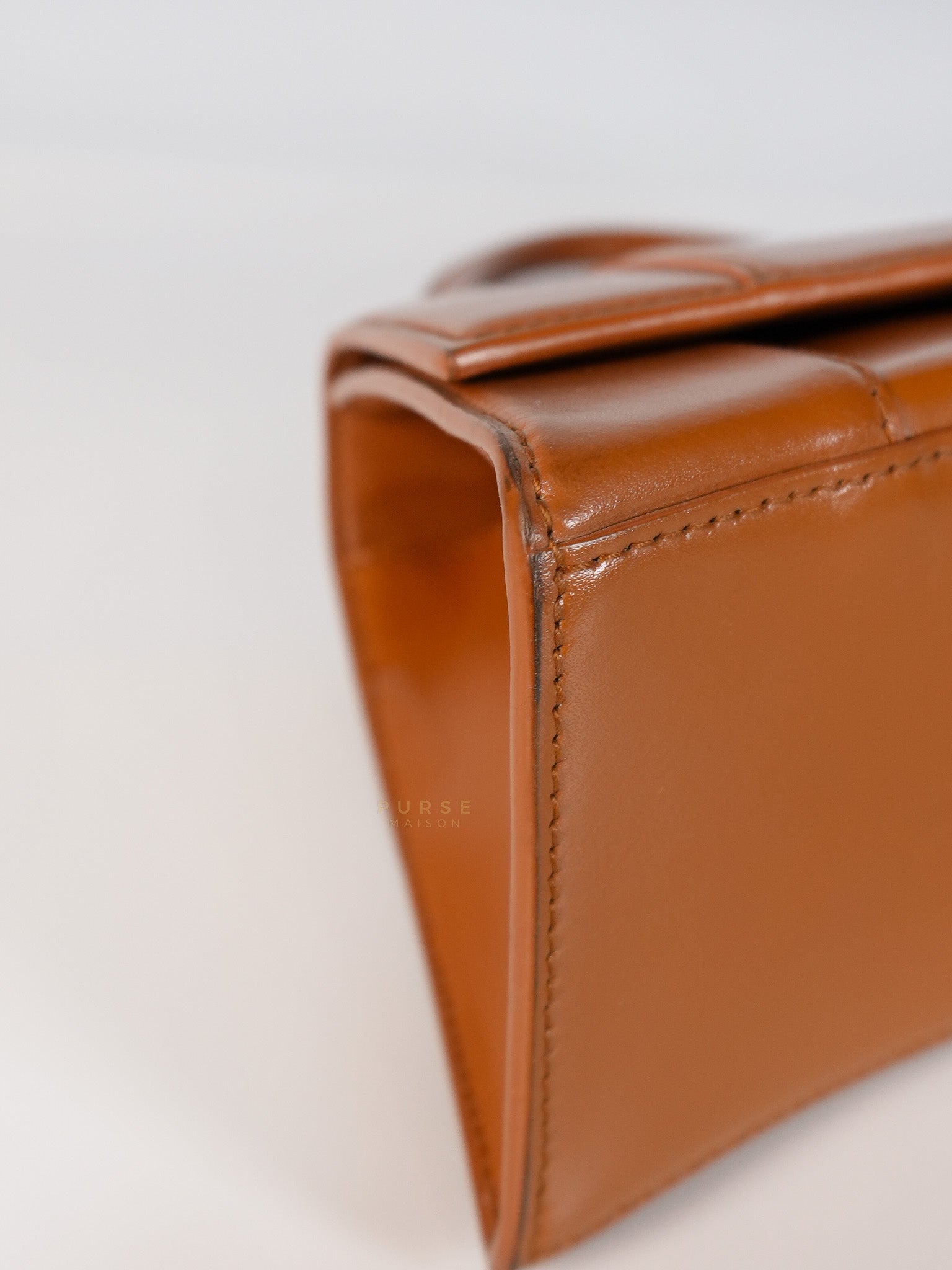 Hourglass in Brown Leather Top Handle Bag | Purse Maison Luxury Bags Shop