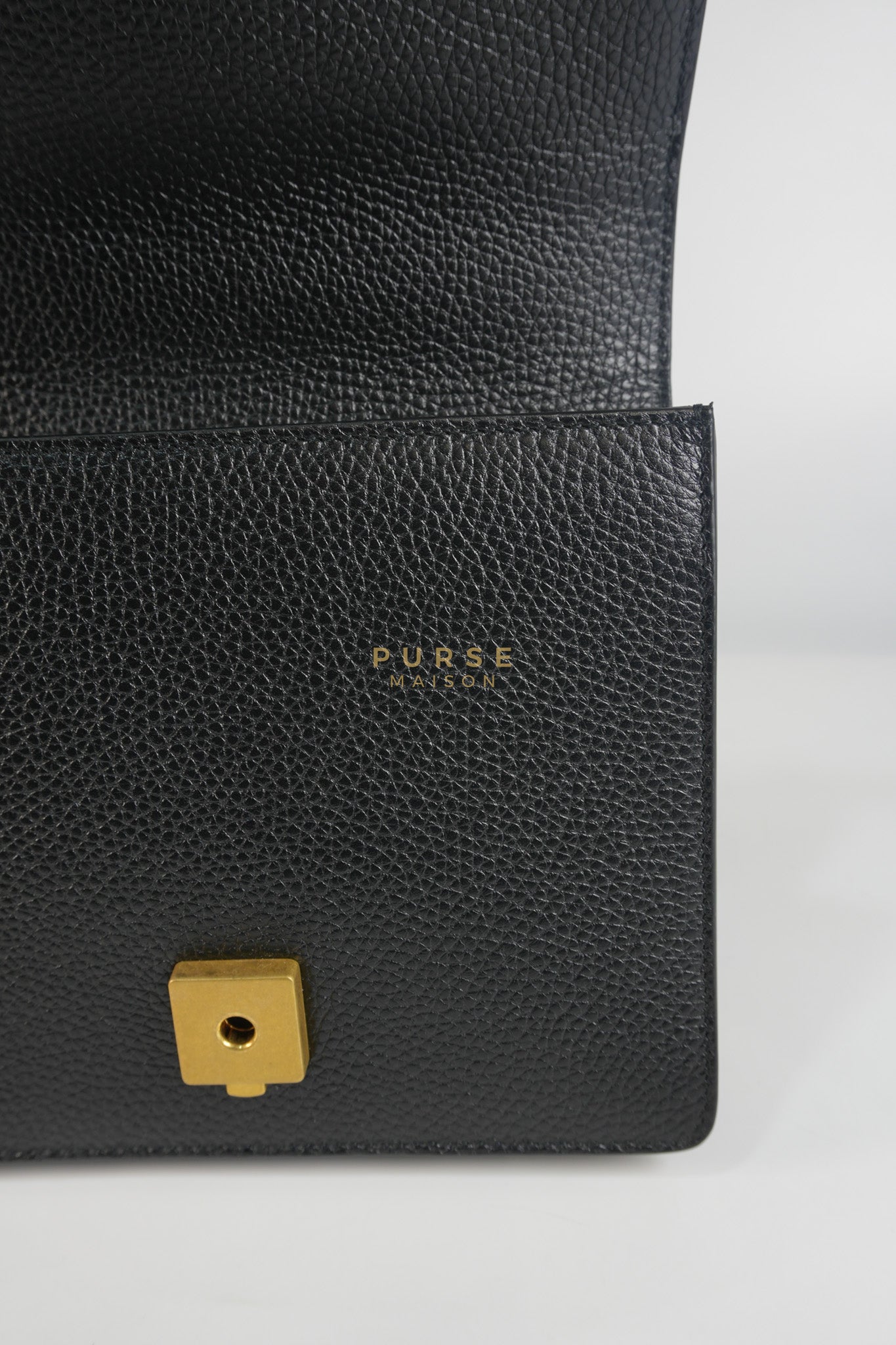 Interlocking G Marmont Black Grained Calfskin Leather Crossbody Bag | Purse Maison Luxury Bags Shop