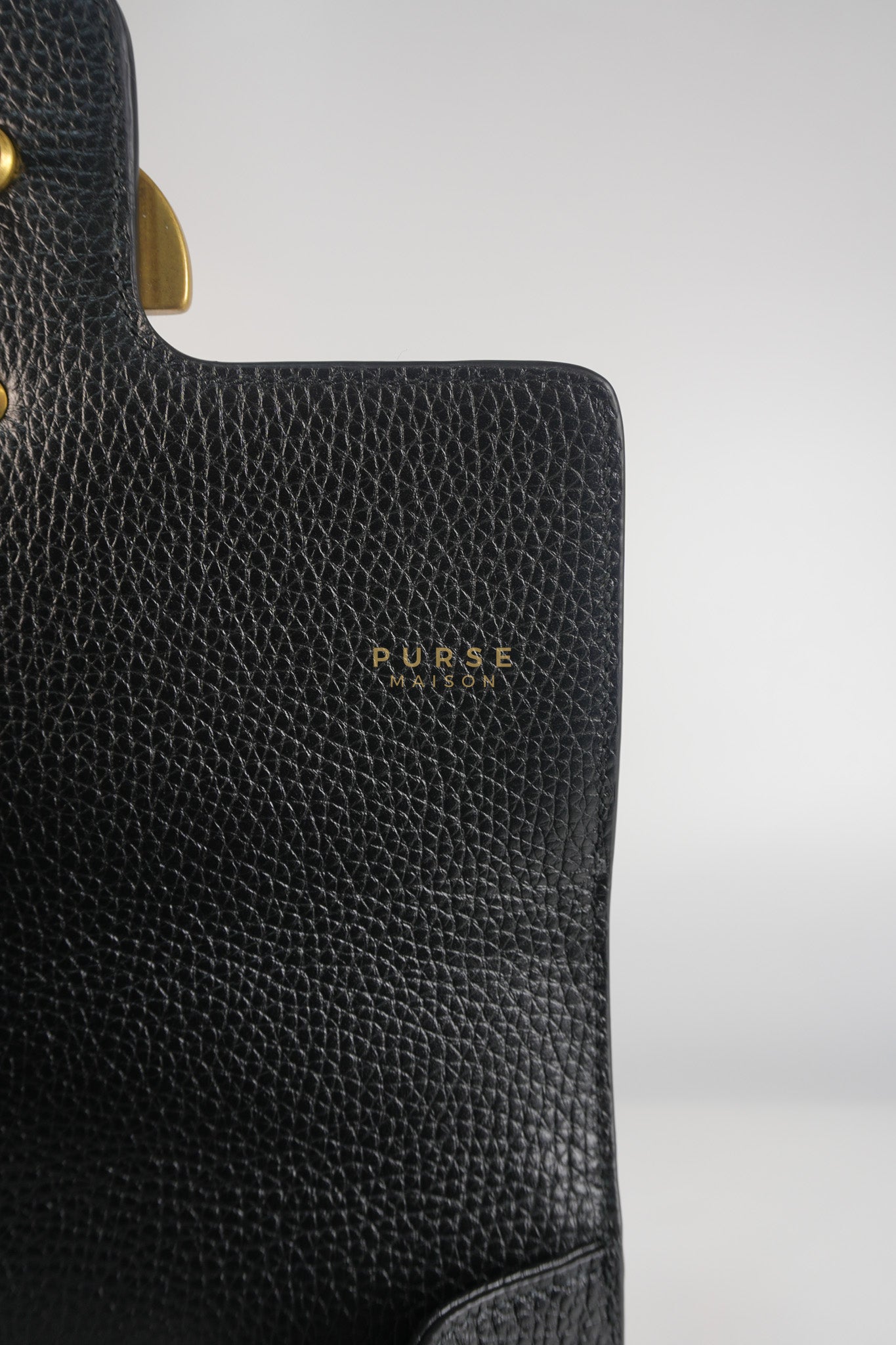 Interlocking G Marmont Black Grained Calfskin Leather Crossbody Bag | Purse Maison Luxury Bags Shop