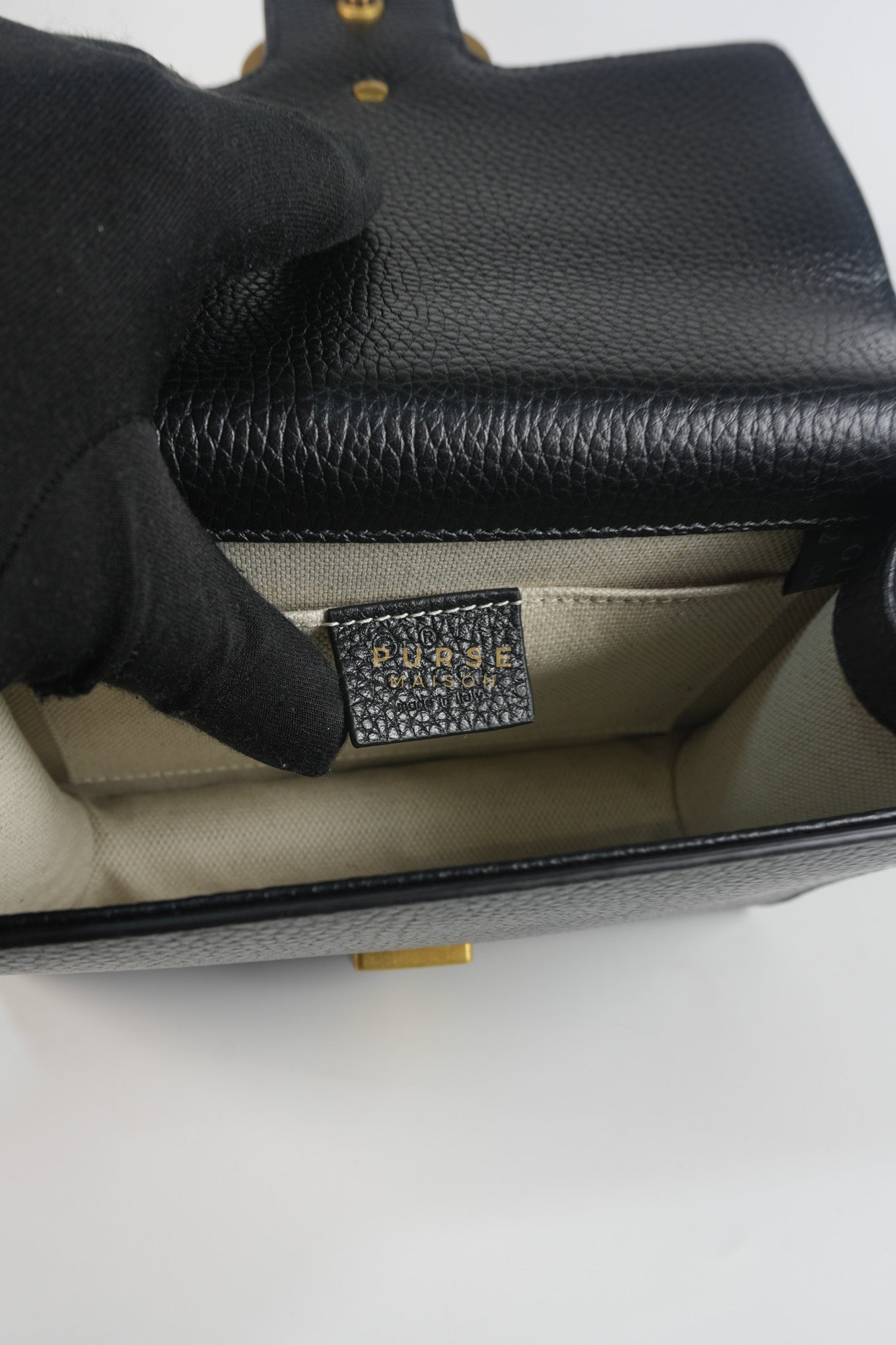 Interlocking G Marmont Black Grained Calfskin Leather Crossbody Bag | Purse Maison Luxury Bags Shop