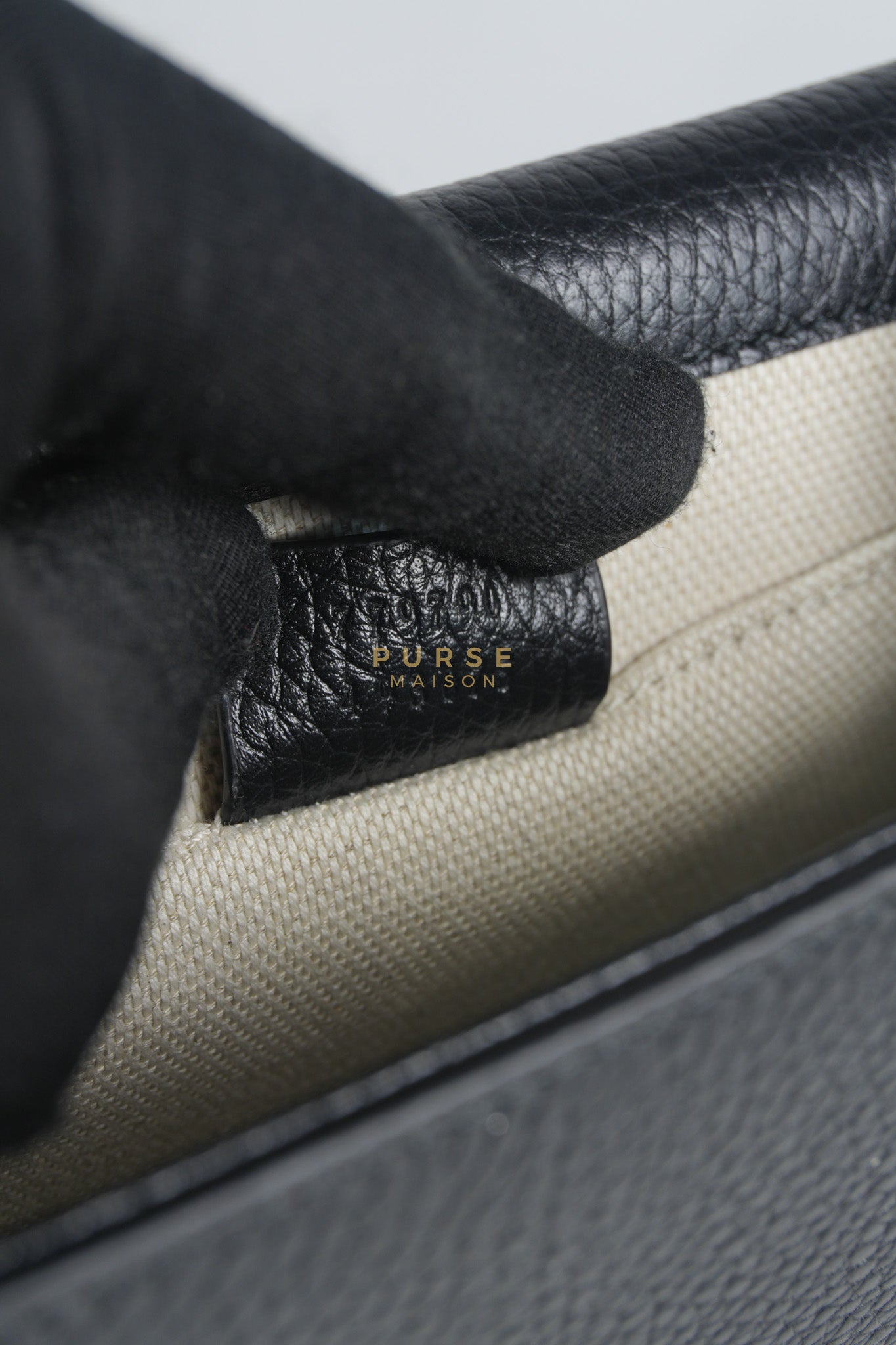 Interlocking G Marmont Black Grained Calfskin Leather Crossbody Bag | Purse Maison Luxury Bags Shop