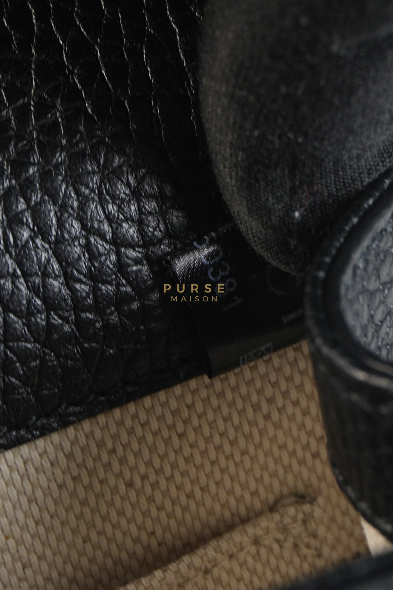 Interlocking G Marmont Black Grained Calfskin Leather Crossbody Bag | Purse Maison Luxury Bags Shop