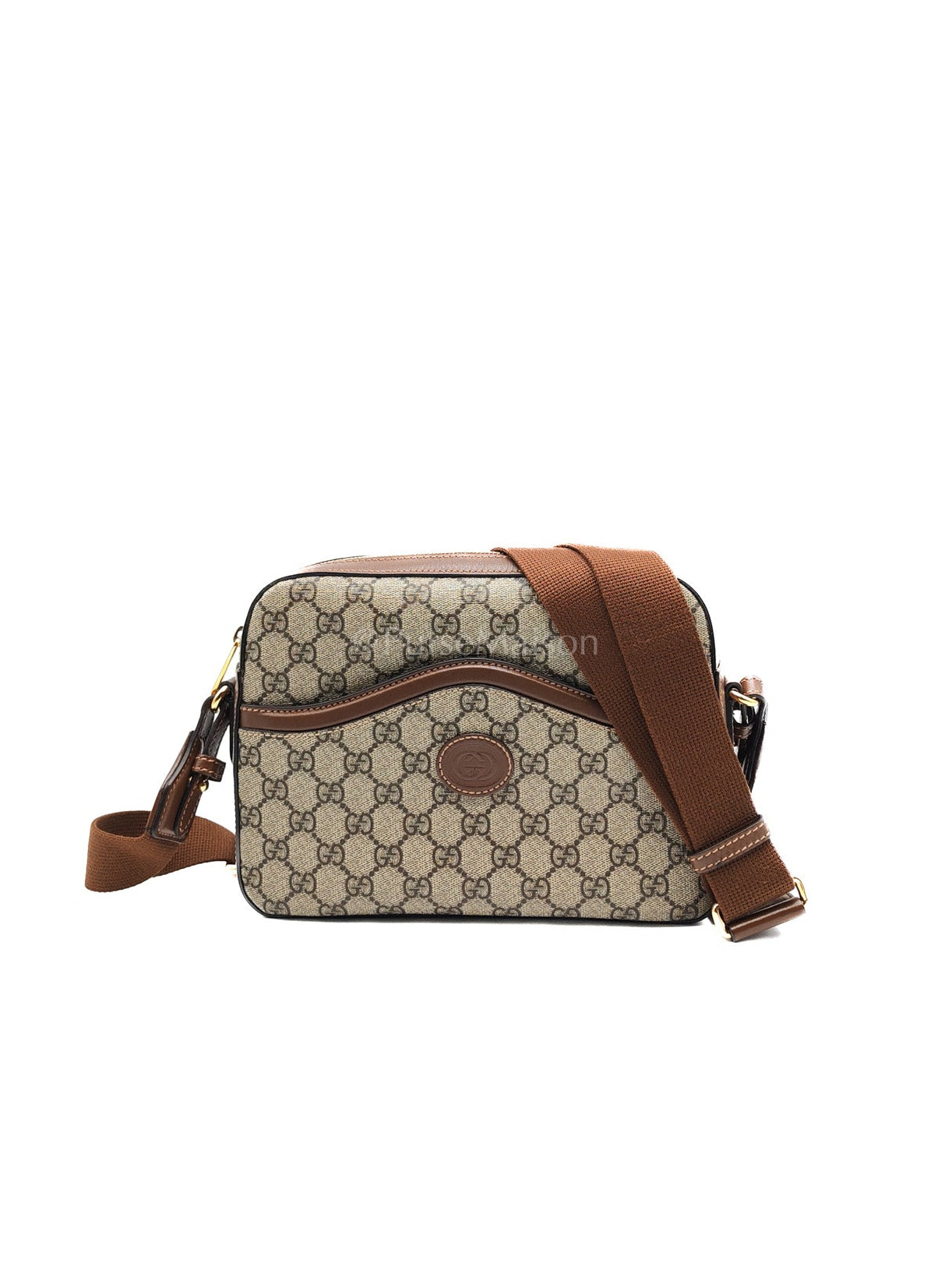 Interlocking G Messenger Bag in GG Supreme Canvas and Gold Hardware | Purse Maison Luxury Bags Shop