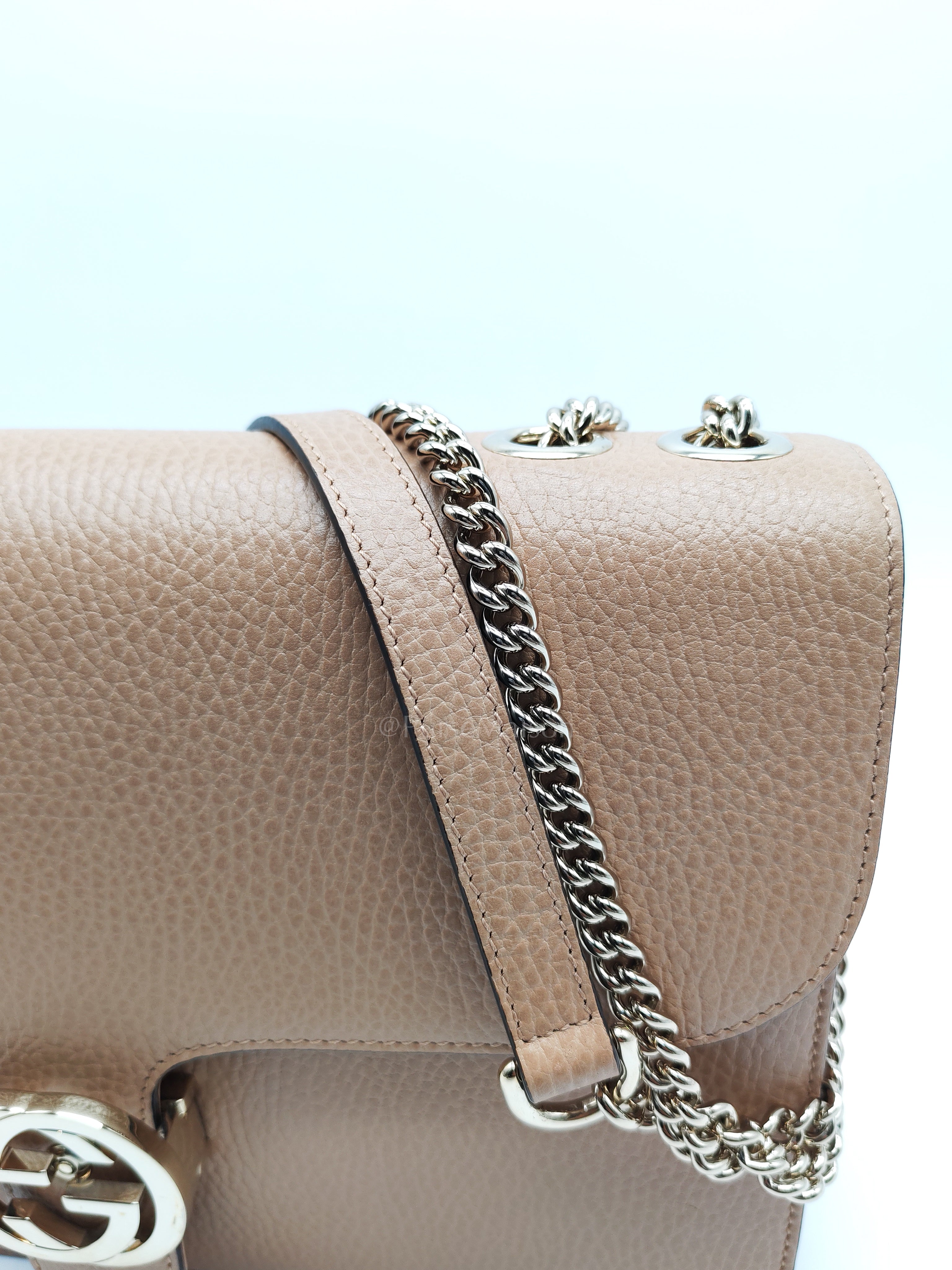 Interlocking G Shoulder Bag in Beige Dollar Calfksin Leather & Light Gold Hardware | Purse Maison Luxury Bags Shop