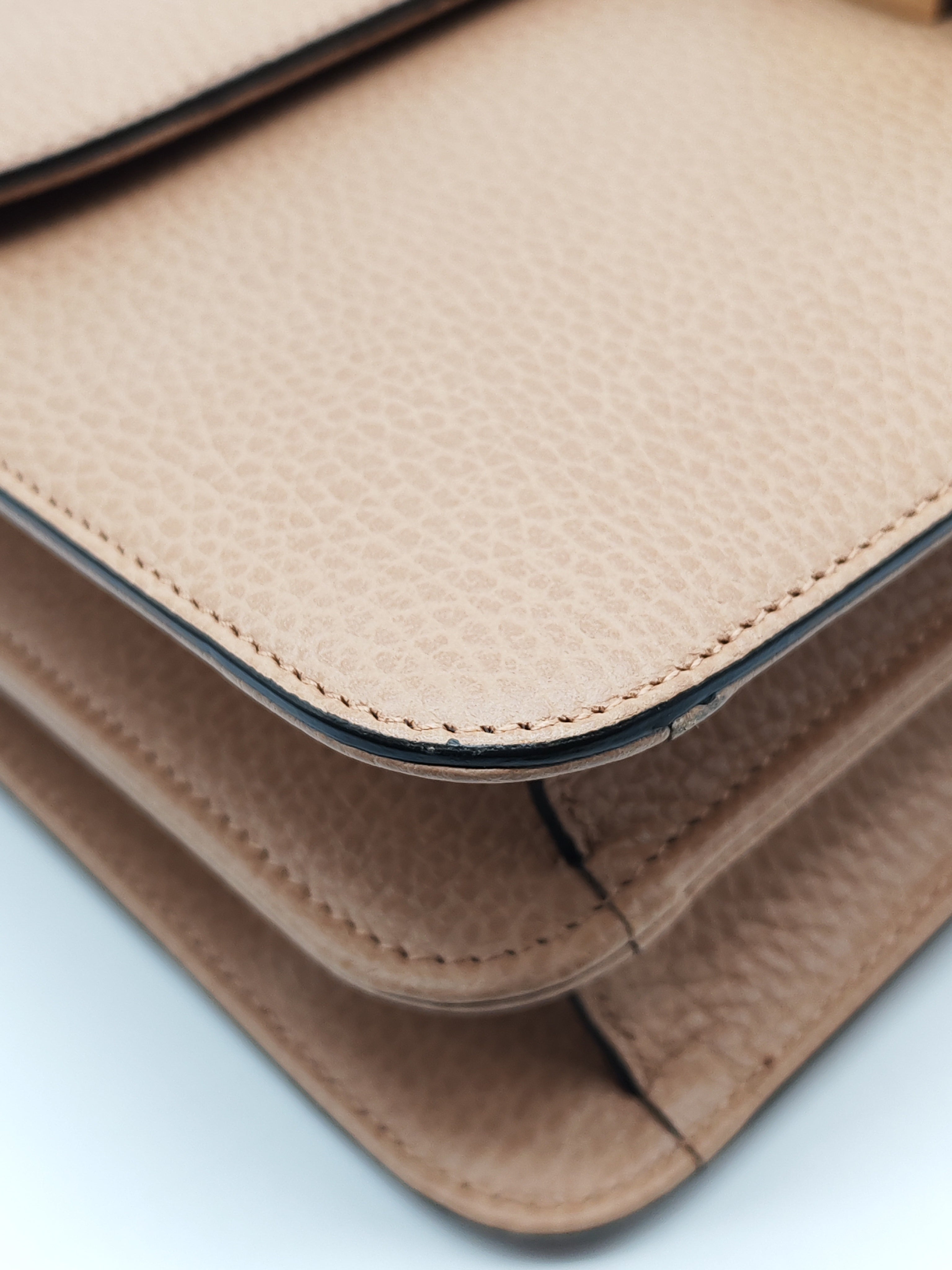 Interlocking G Shoulder Bag in Beige Dollar Calfksin Leather & Light Gold Hardware | Purse Maison Luxury Bags Shop