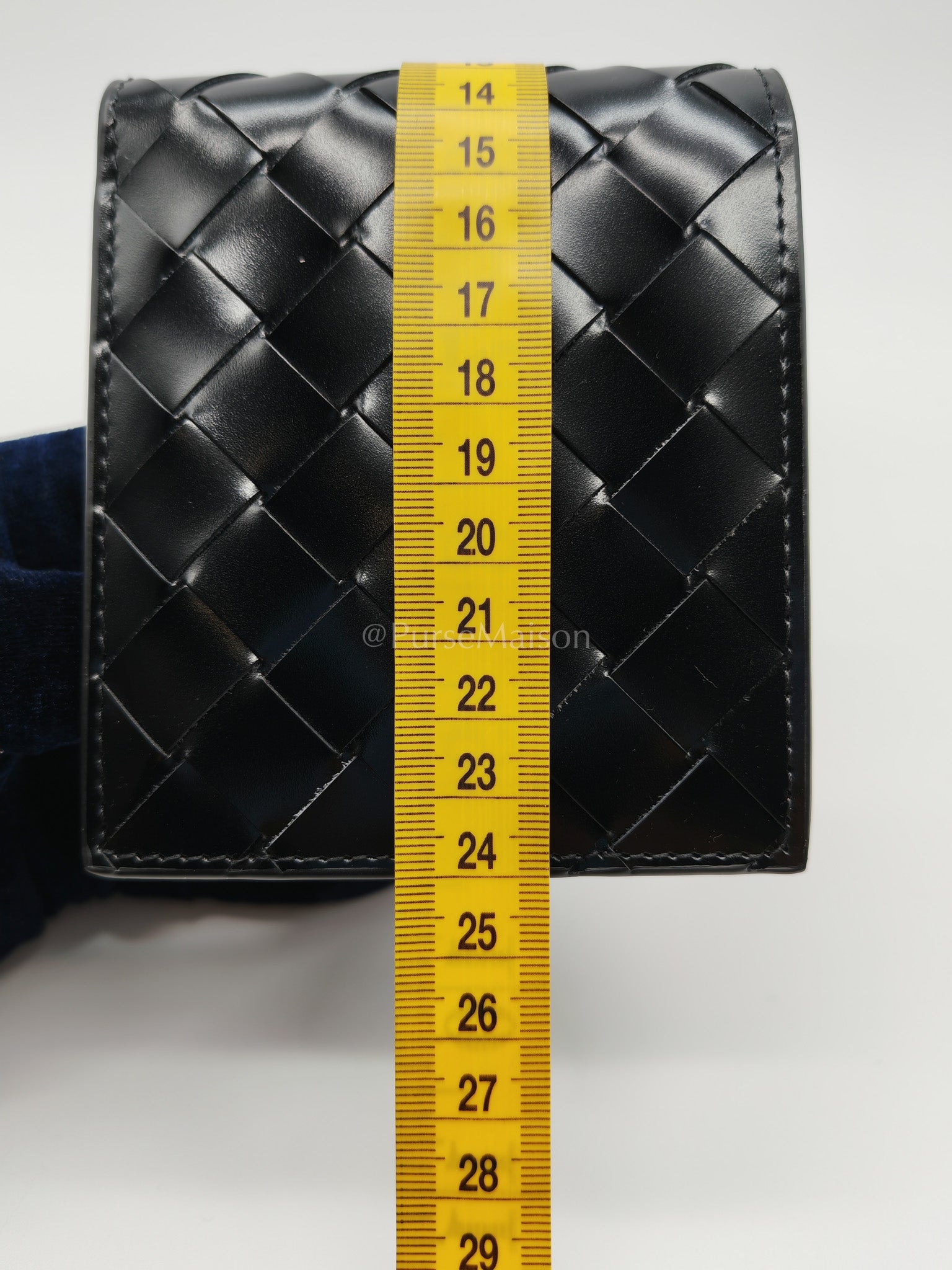 Intrecciato Bi-fold Wallet Black | Purse Maison Luxury Bags Shop