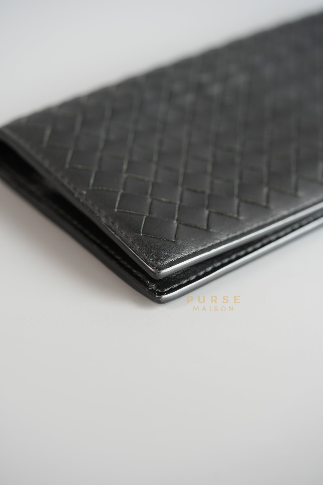 Intrecciato Bi-Fold Wallet (Black) | Purse Maison Luxury Bags Shop