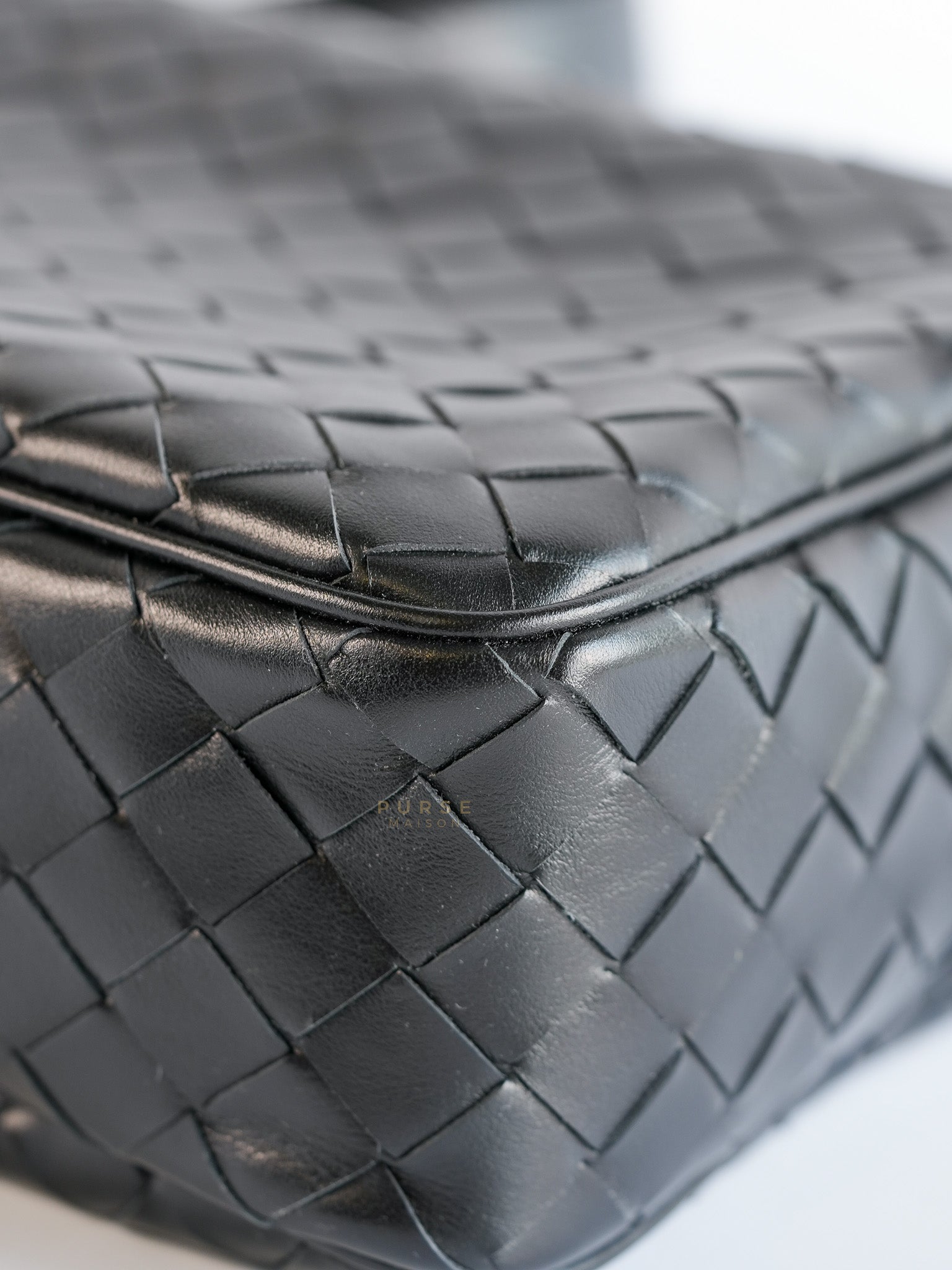 Intrecciato Leather Camera Bag in Black | Purse Maison Luxury Bags Shop