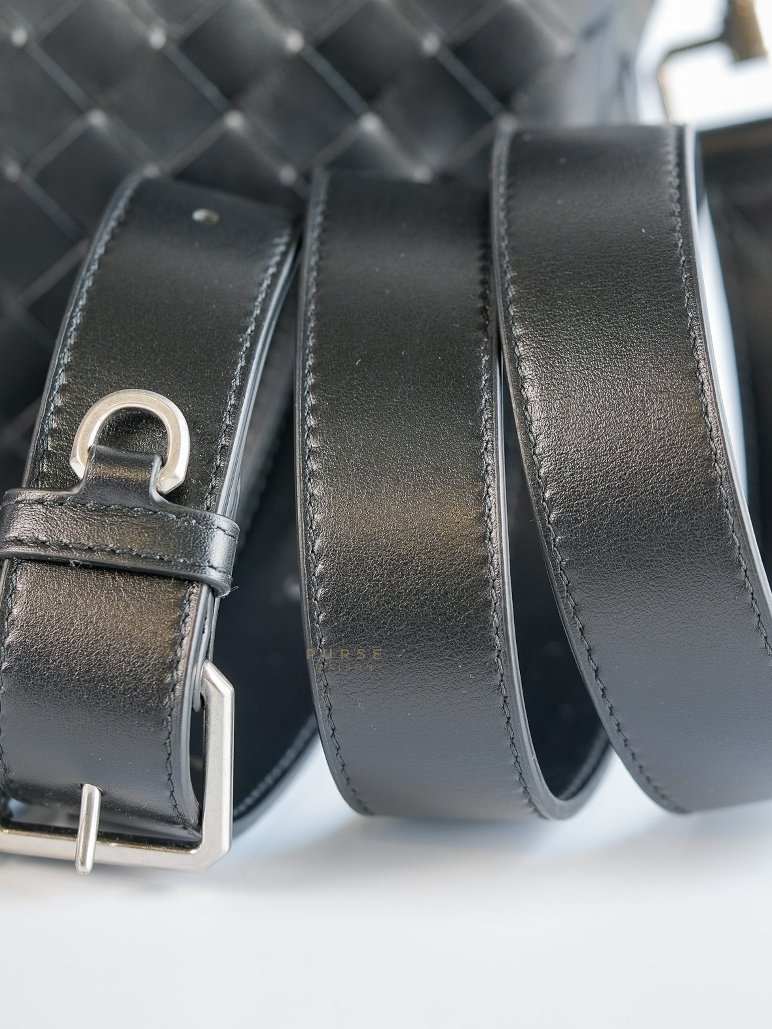 Intrecciato Leather Camera Bag in Black | Purse Maison Luxury Bags Shop