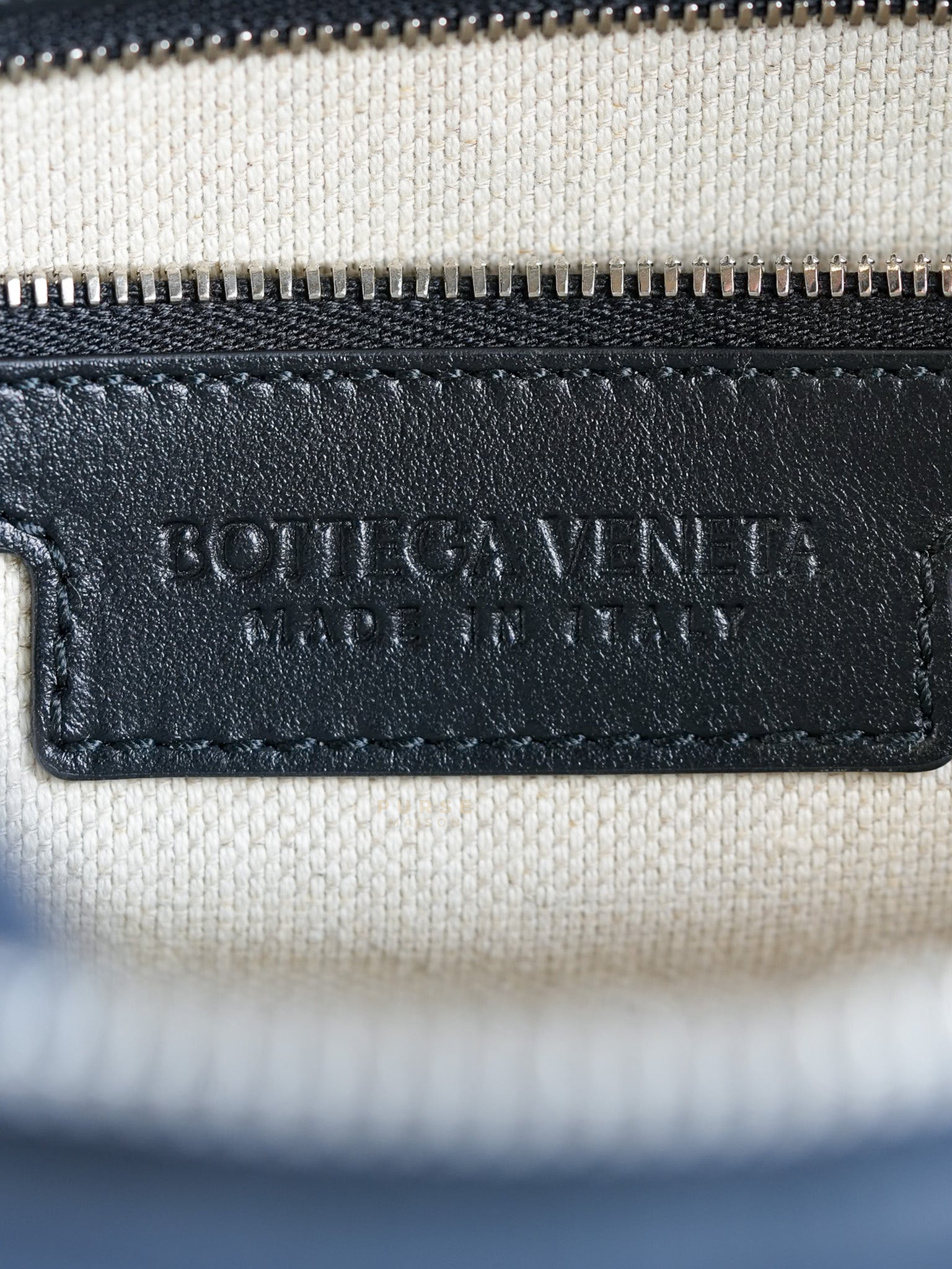 Intrecciato Leather Camera Bag in Black | Purse Maison Luxury Bags Shop