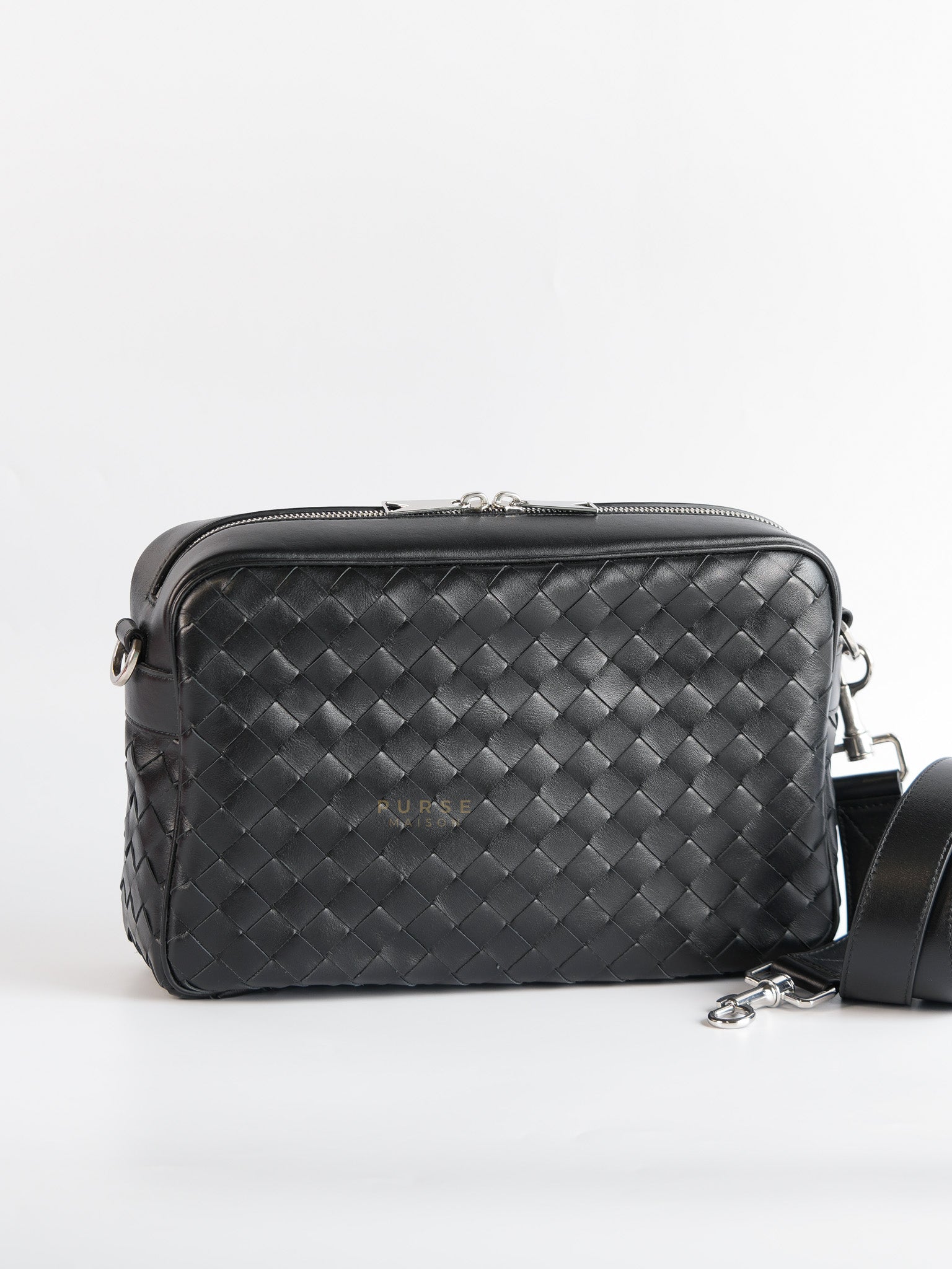 Intrecciato Leather Camera Bag in Black | Purse Maison Luxury Bags Shop