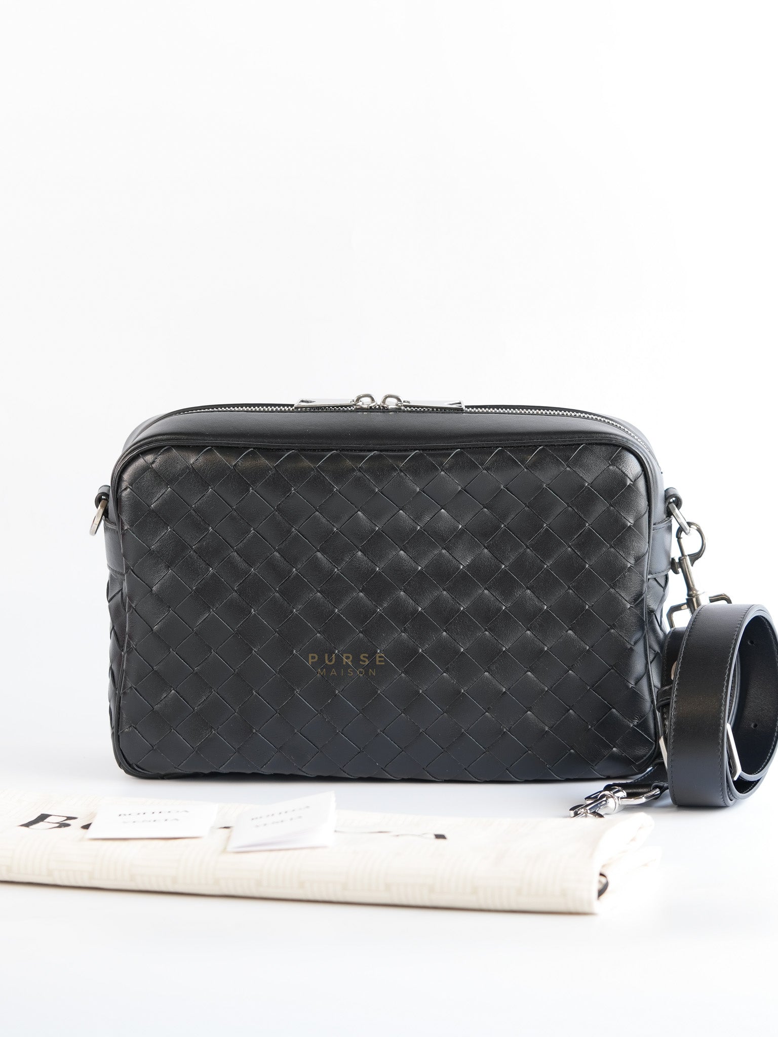 Intrecciato Leather Camera Bag in Black | Purse Maison Luxury Bags Shop