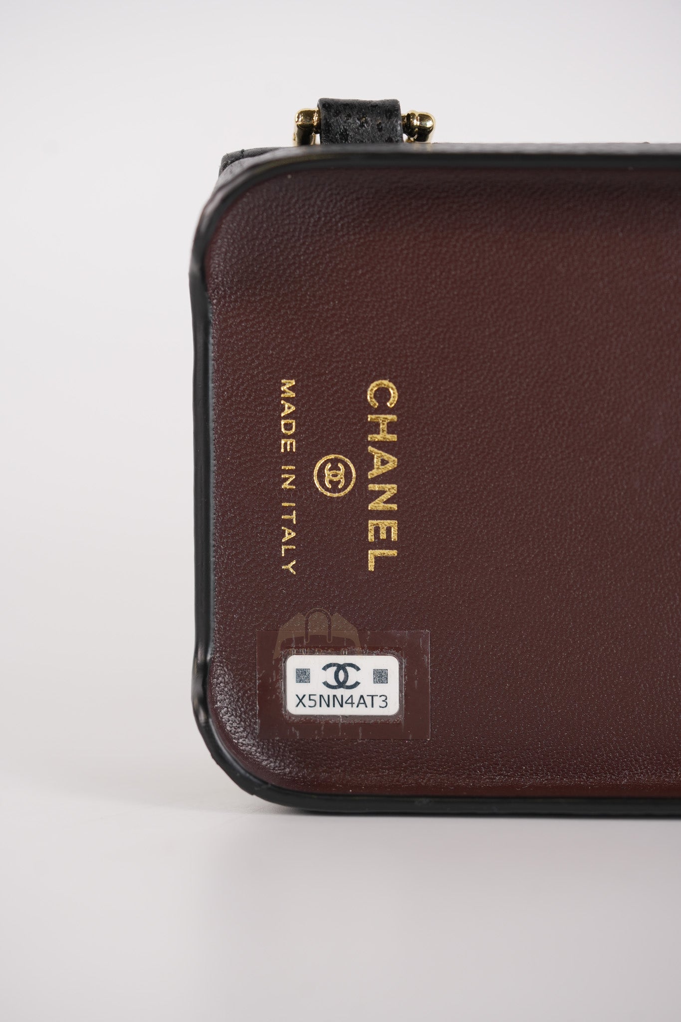 Iphone14 Pro Phone Case in Quilted Caviar Leather Chain Strap (Microchip) | Purse Maison Luxury Bags Shop