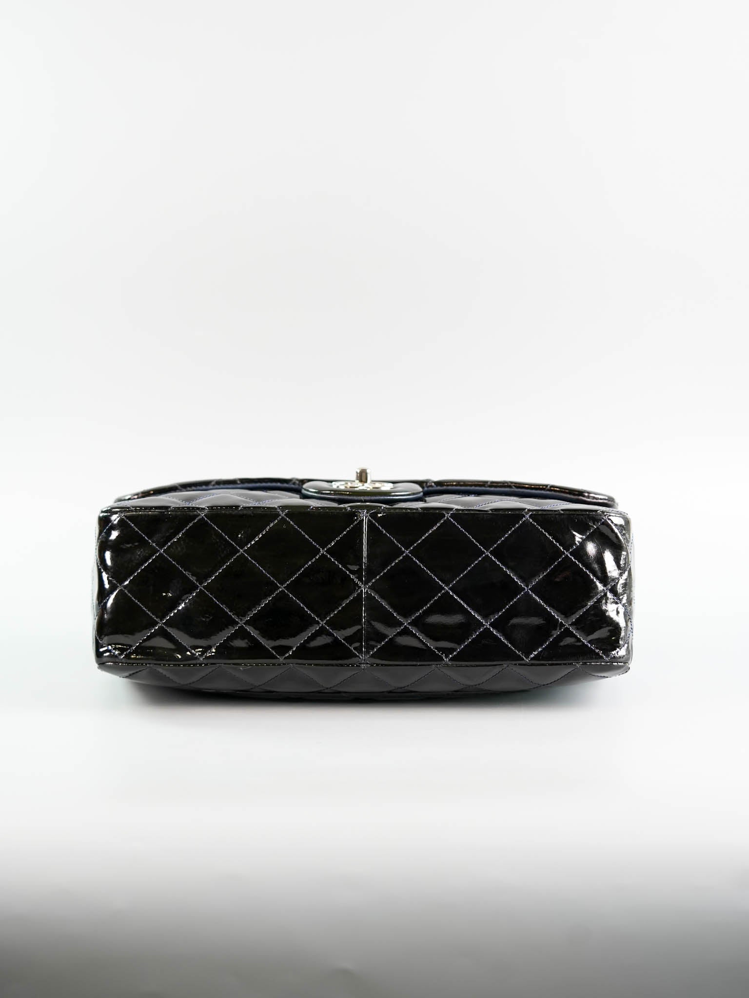 Jumbo Single Flap Black in Patent Leather Series 13 | Purse Maison Luxury Bags Shop