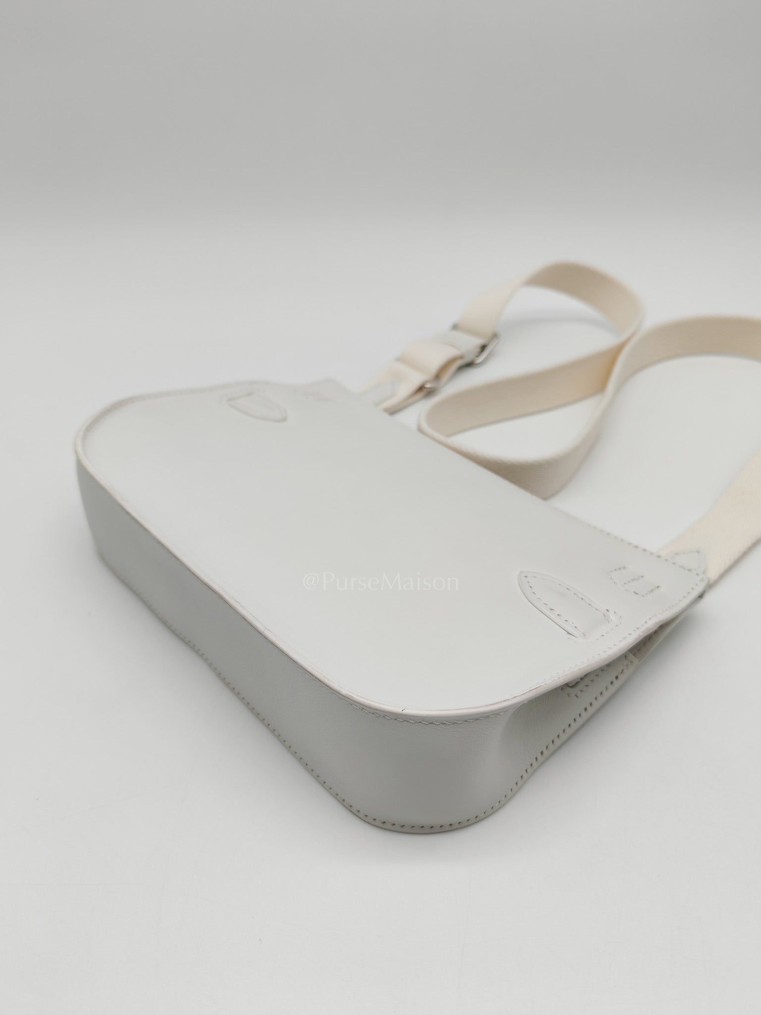 Mini Jypsiere in White Evercolor Leather Palladium Hardware Stamp W (2024)