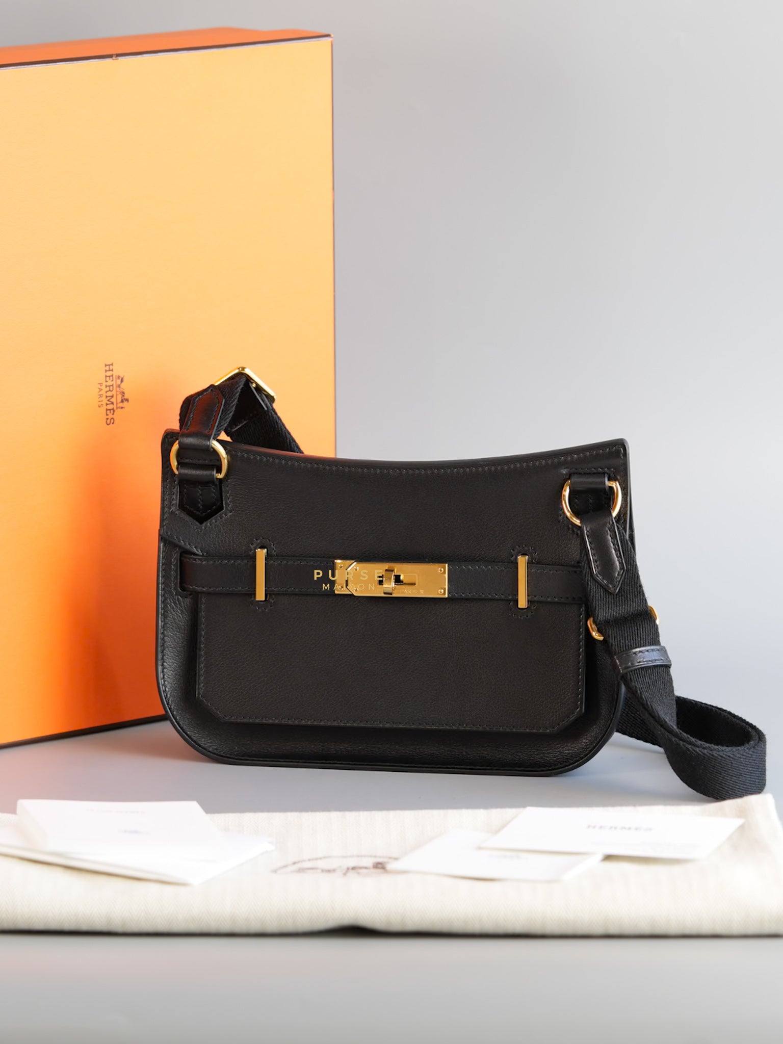 Jypsiere Mini Evergrain/Sangle Wooly Unie Noir in Gold Hardware Stamp W | Purse Maison Luxury Bags Shop