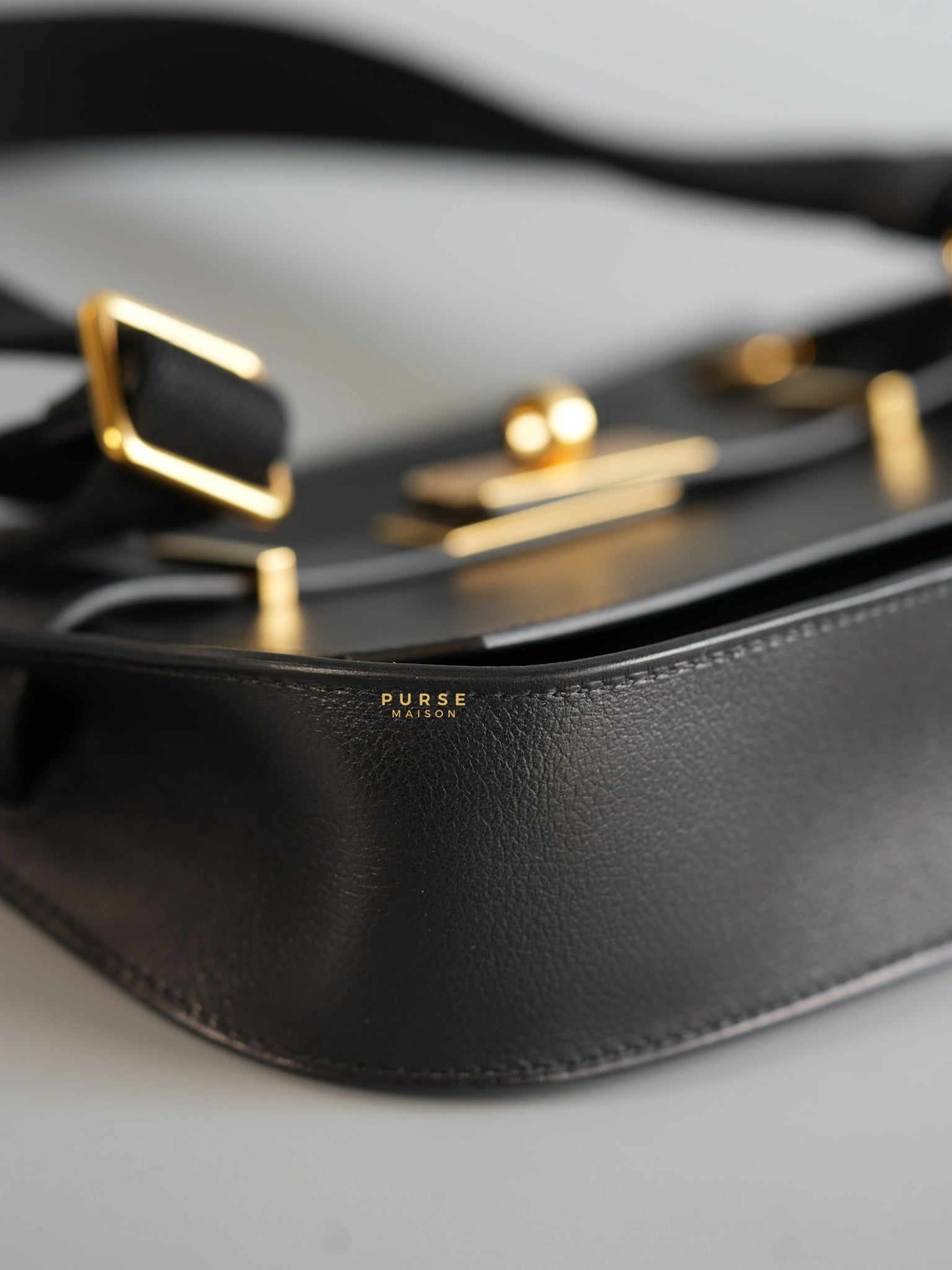 Jypsiere Mini Evergrain/Sangle Wooly Unie Noir in Gold Hardware Stamp W | Purse Maison Luxury Bags Shop