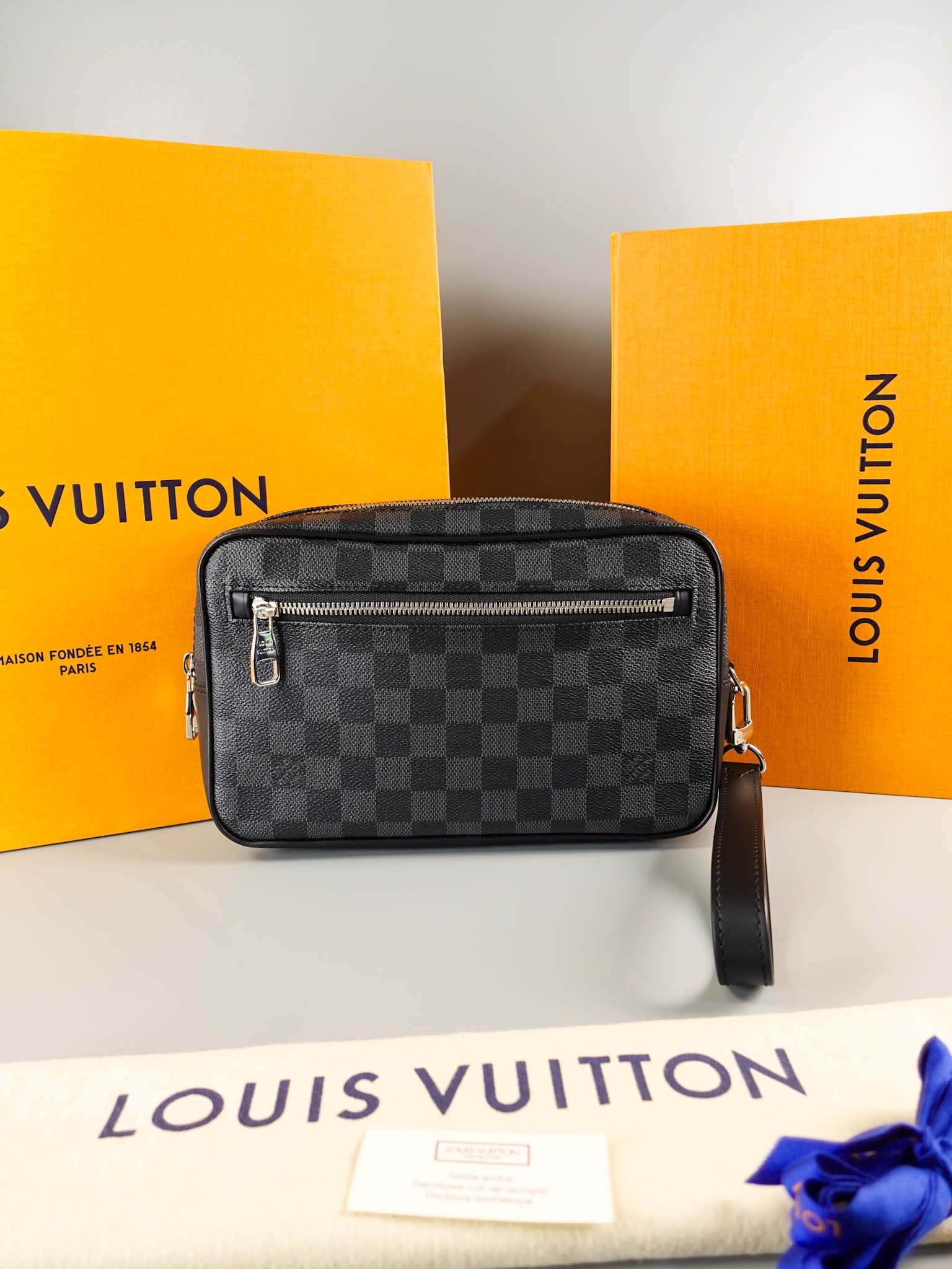 Kasai Clutch in Damier Graphite (Date Code: SR1138) | Purse Maison Luxury Bags Shop