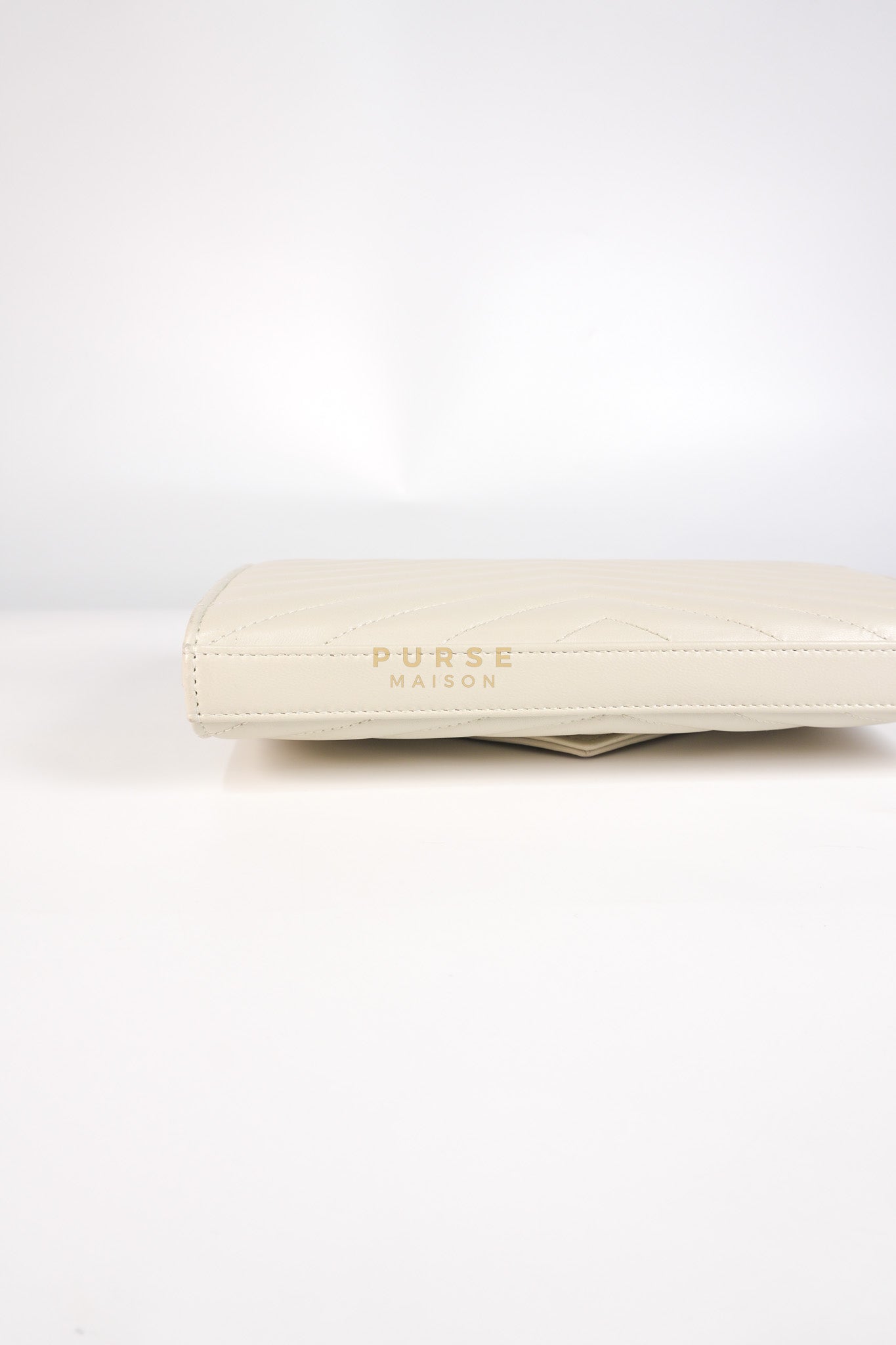 Kate Wallet on Chain in Off White Chevron Quilted Leather | Purse Maison Luxury Bags Shop