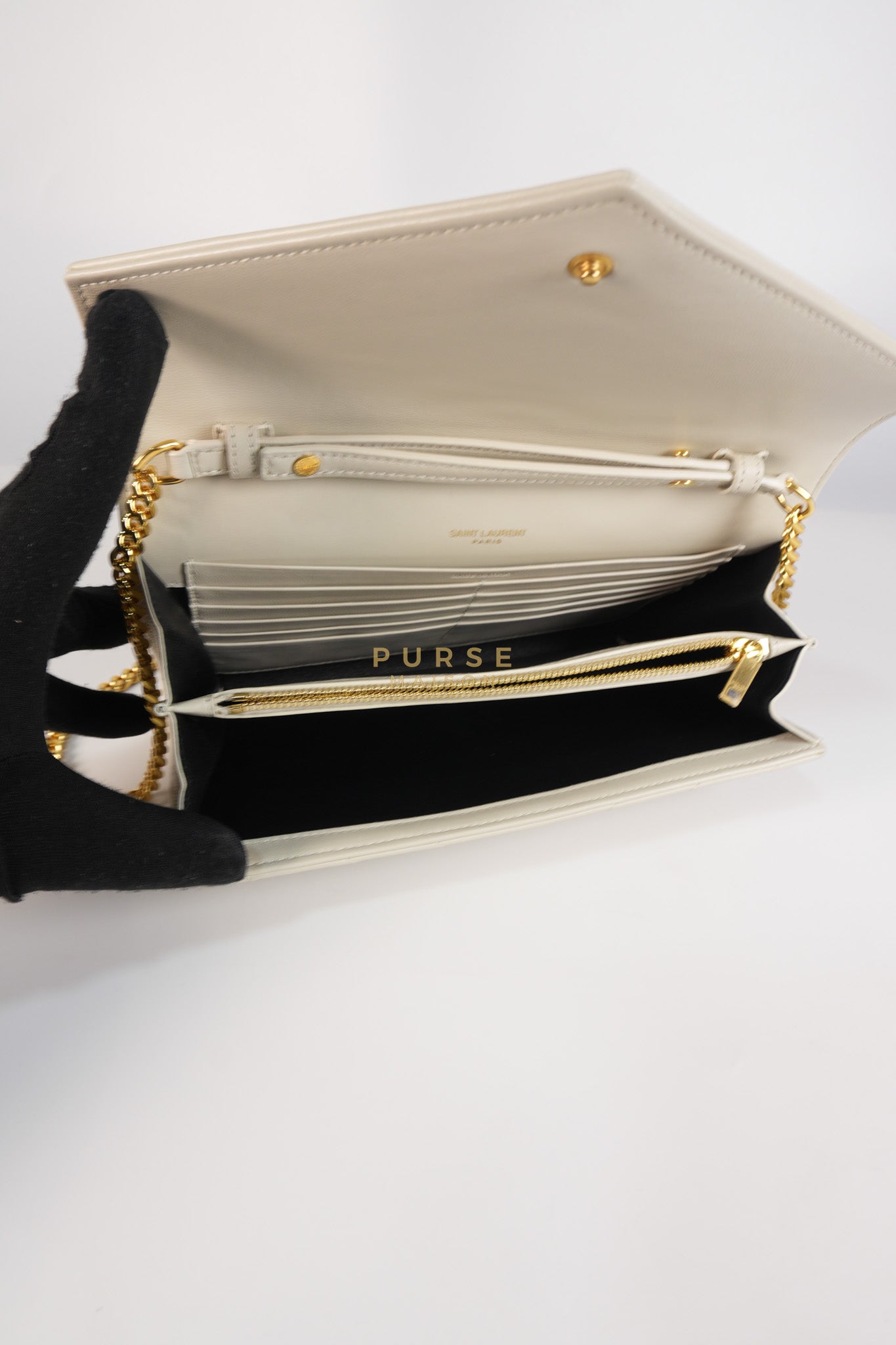 Kate Wallet on Chain in Off White Chevron Quilted Leather | Purse Maison Luxury Bags Shop