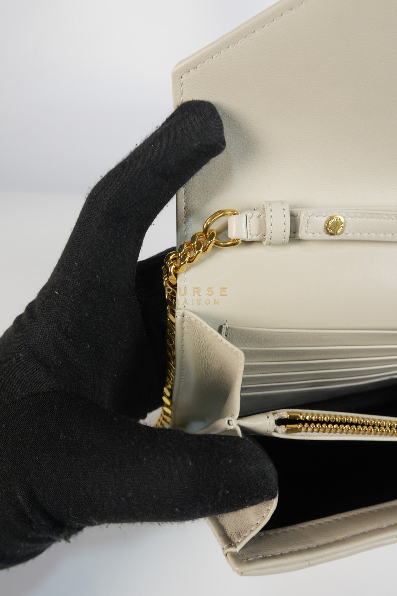 Kate Wallet on Chain in Off White Chevron Quilted Leather | Purse Maison Luxury Bags Shop