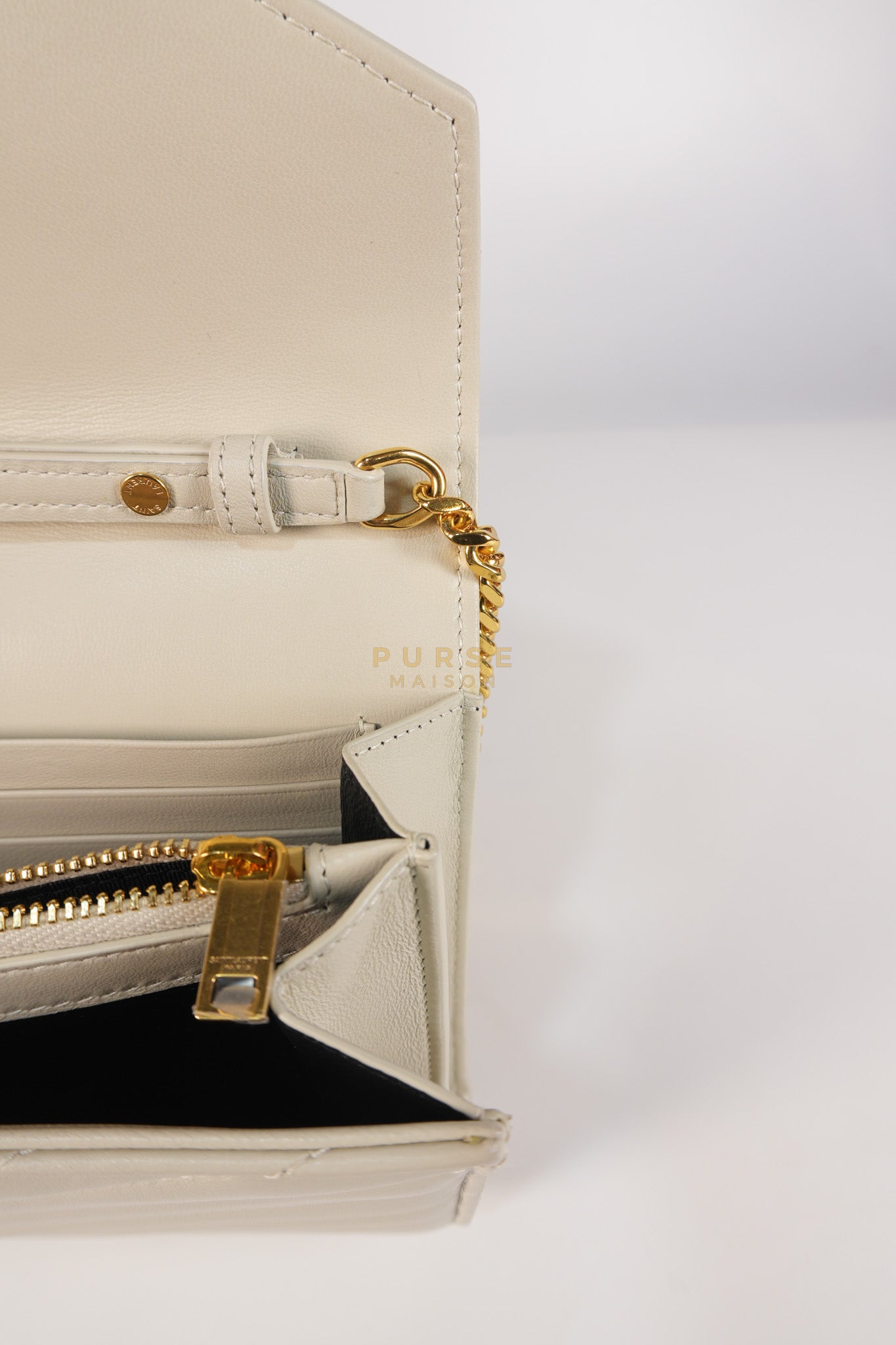 Kate Wallet on Chain in Off White Chevron Quilted Leather | Purse Maison Luxury Bags Shop