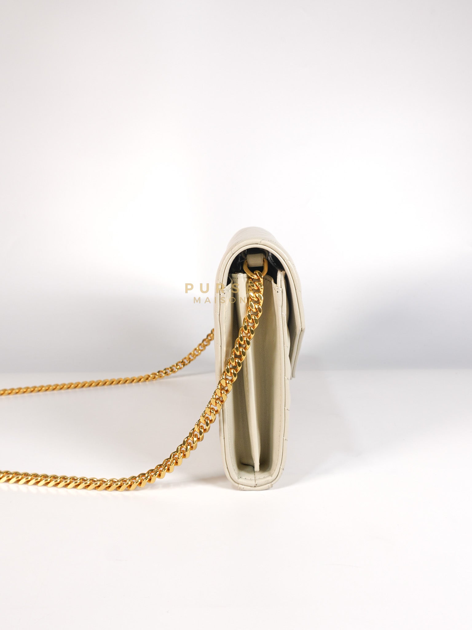 Kate Wallet on Chain in Off White Chevron Quilted Leather | Purse Maison Luxury Bags Shop