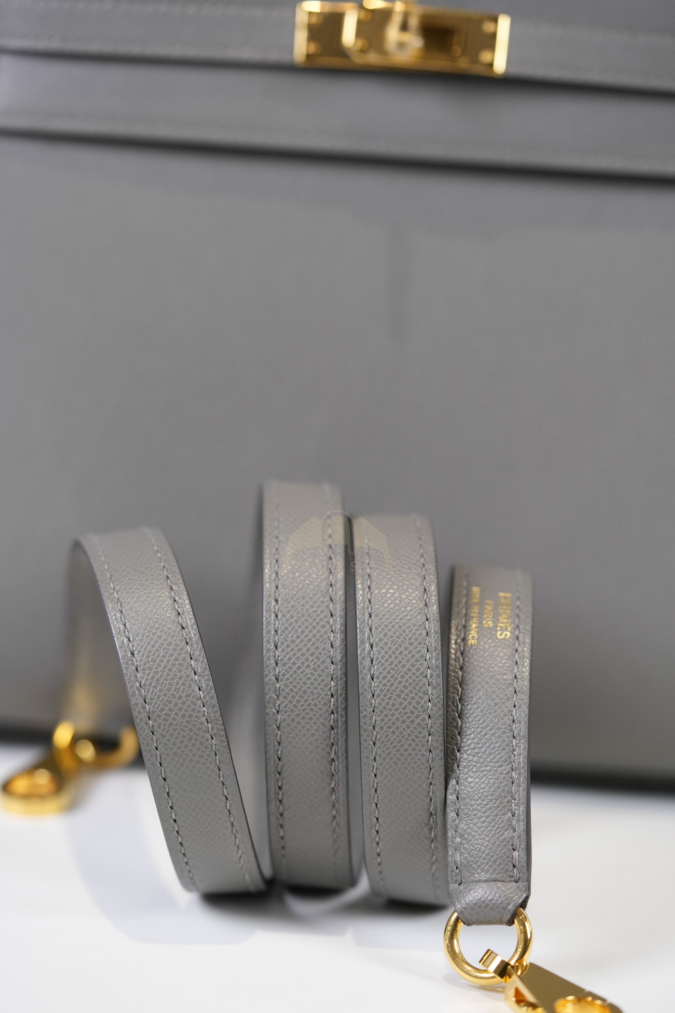 Kelly 25 Gris Mouette Madame Leather in Gold Hardware Stamp B (2023) | Purse Maison Luxury Bags Shop