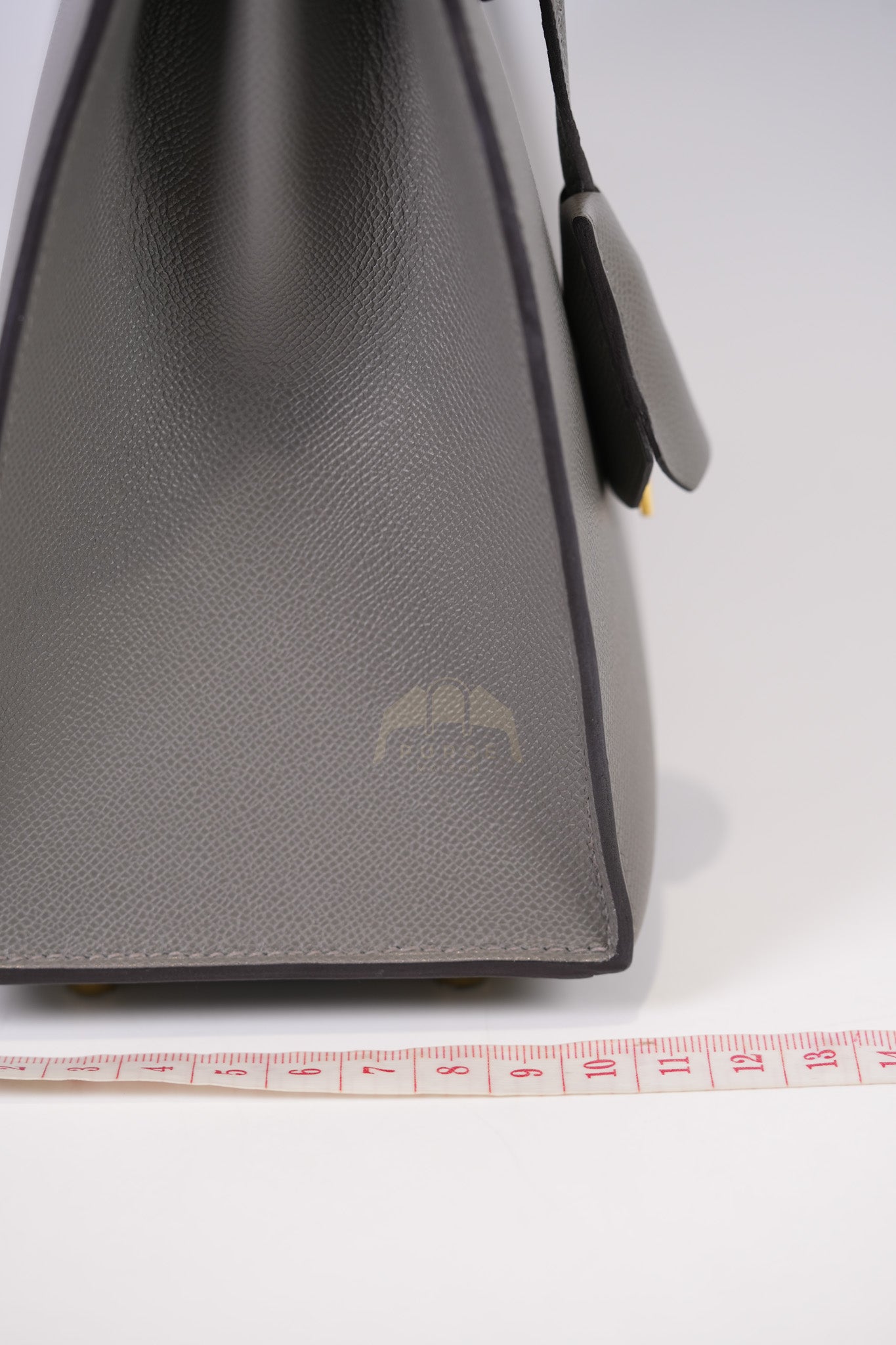 Kelly 25 Gris Mouette Madame Leather in Gold Hardware Stamp B (2023) | Purse Maison Luxury Bags Shop